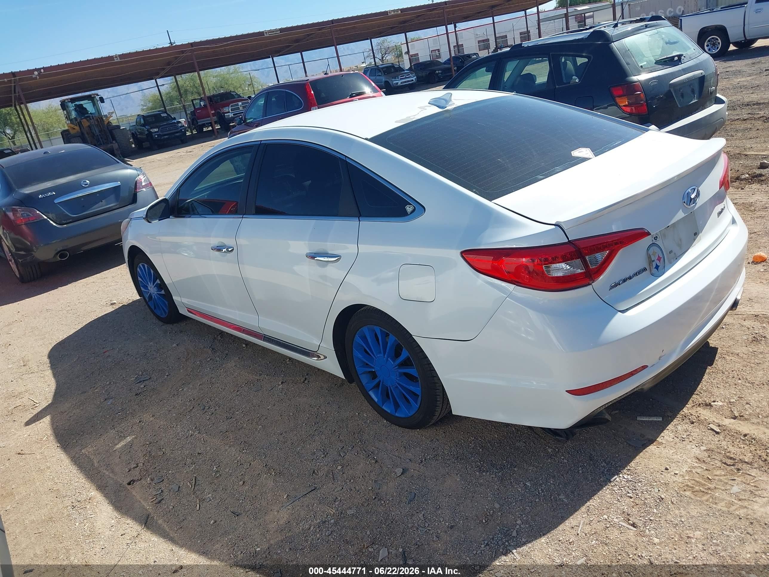 2015 Hyundai Sonata Limited White vin: 5NPE34AF4FH095374