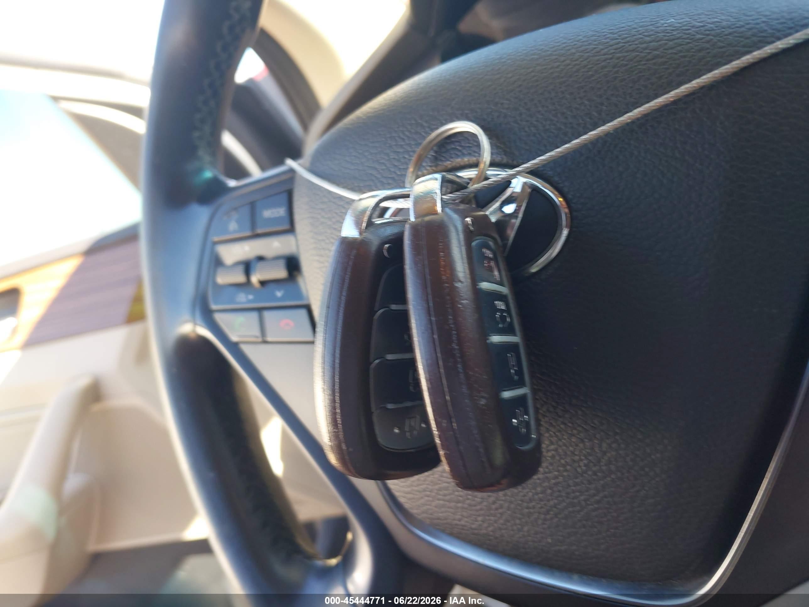 2015 Hyundai Sonata Limited White vin: 5NPE34AF4FH095374