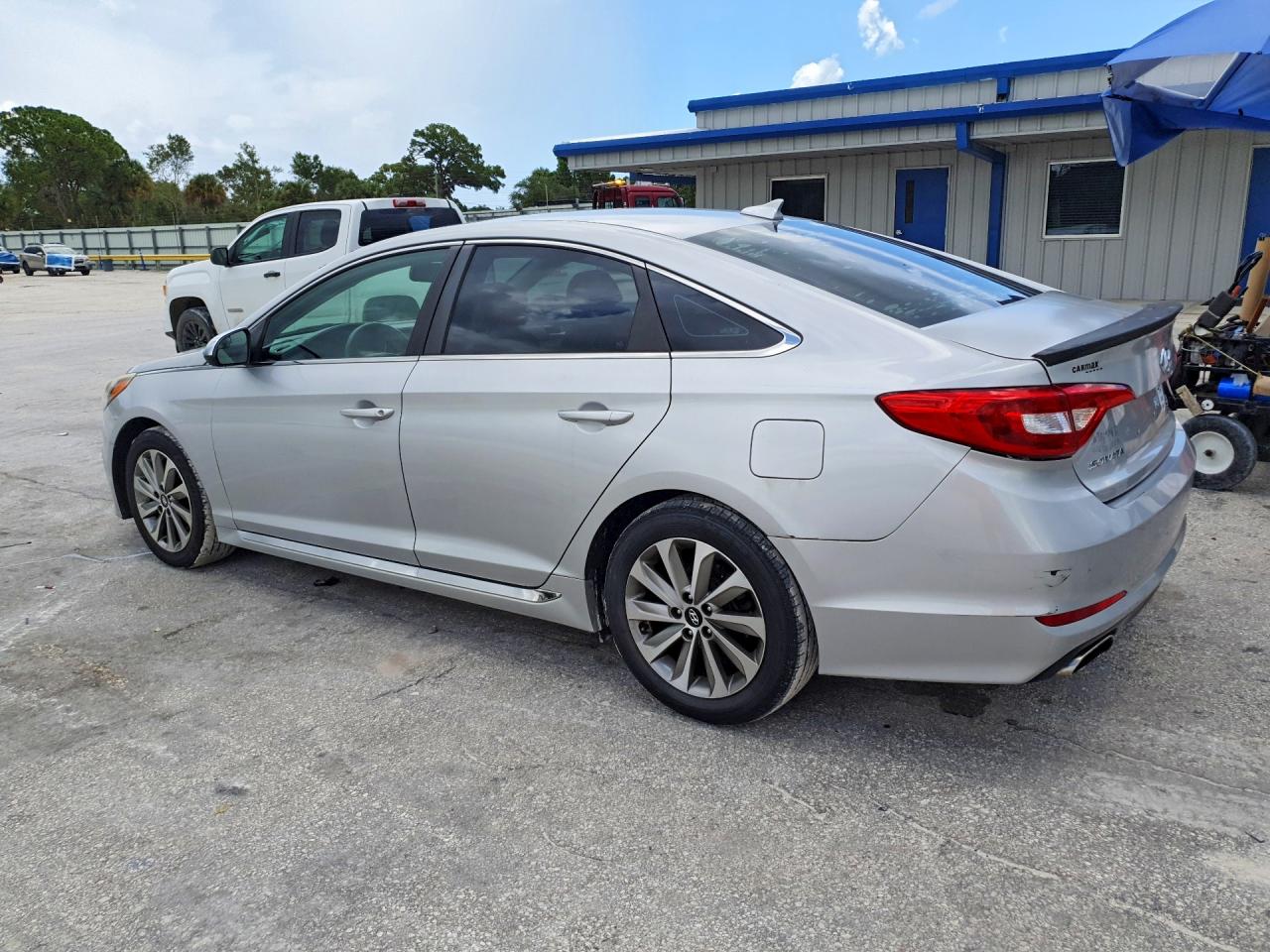 2015 Hyundai Sonata Sport Silver vin: 5NPE34AF4FH098856