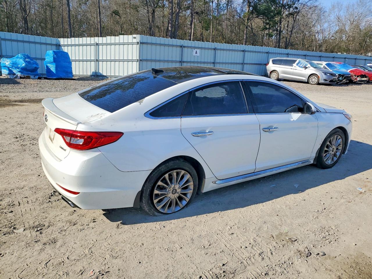 2015 Hyundai Sonata Limited White vin: 5NPE34AF4FH151958