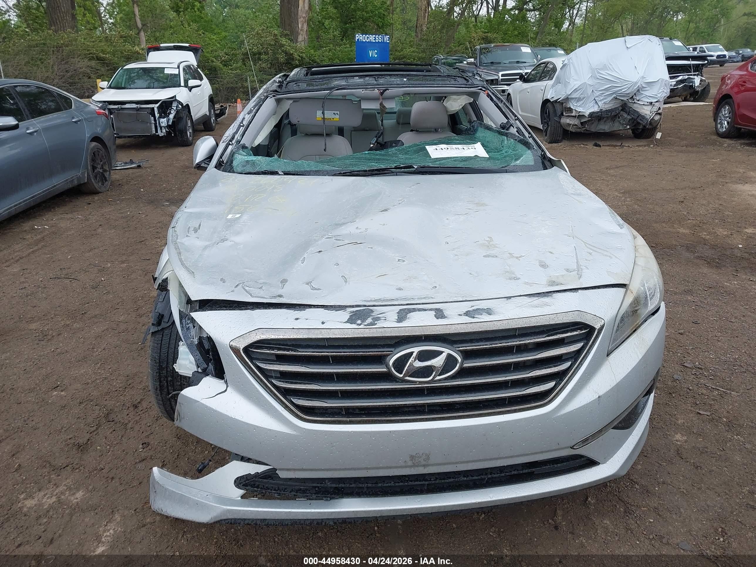 2015 Hyundai Sonata Limited Silver vin: 5NPE34AF4FH156884