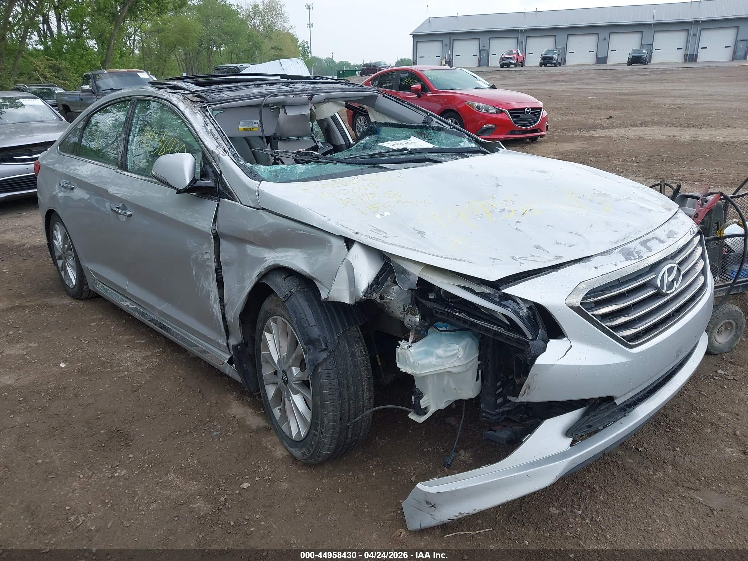 2015 Hyundai Sonata Limited Silver vin: 5NPE34AF4FH156884