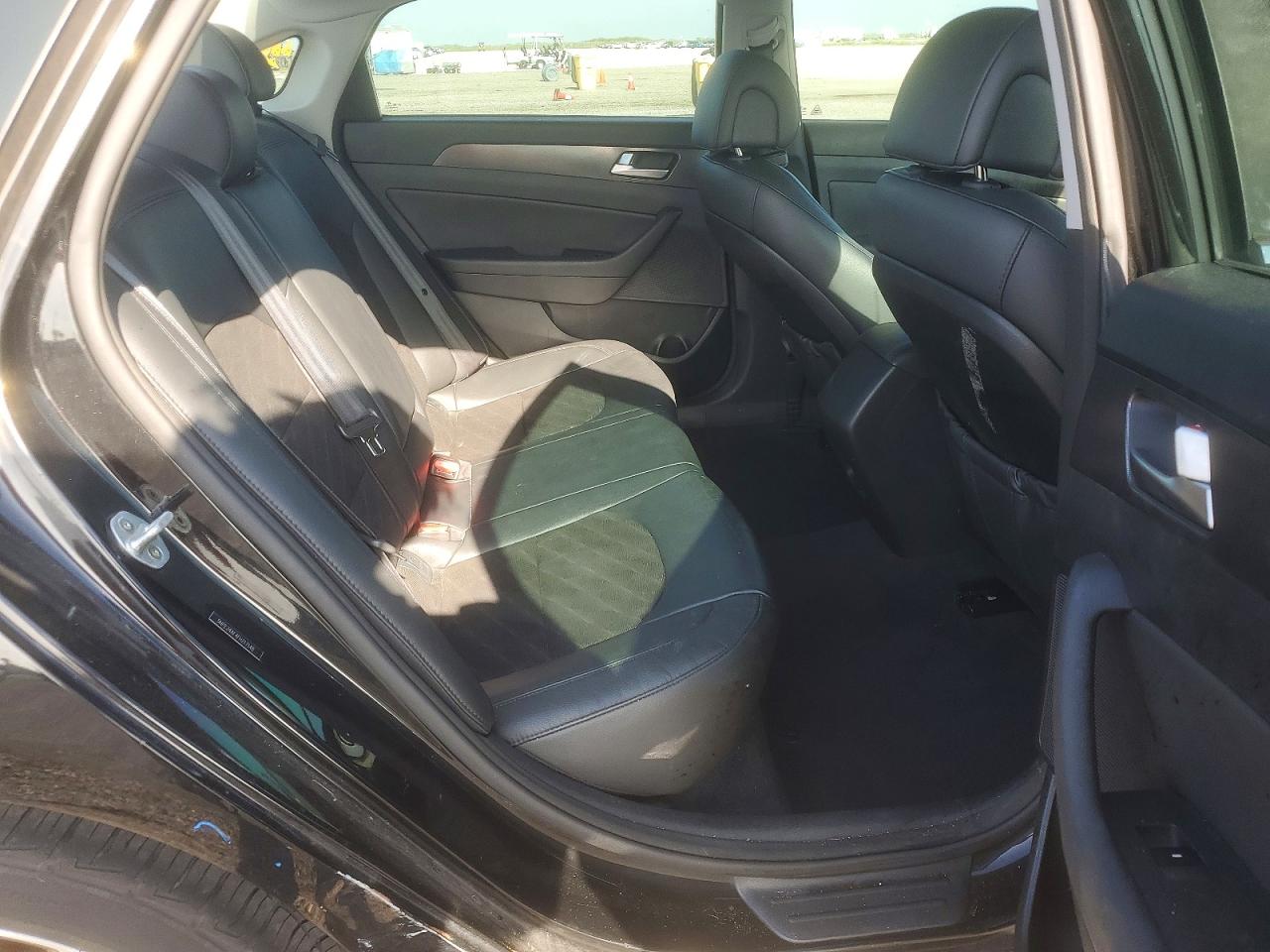 2015 Hyundai Sonata Sport Черный vin: 5NPE34AF4FH217148