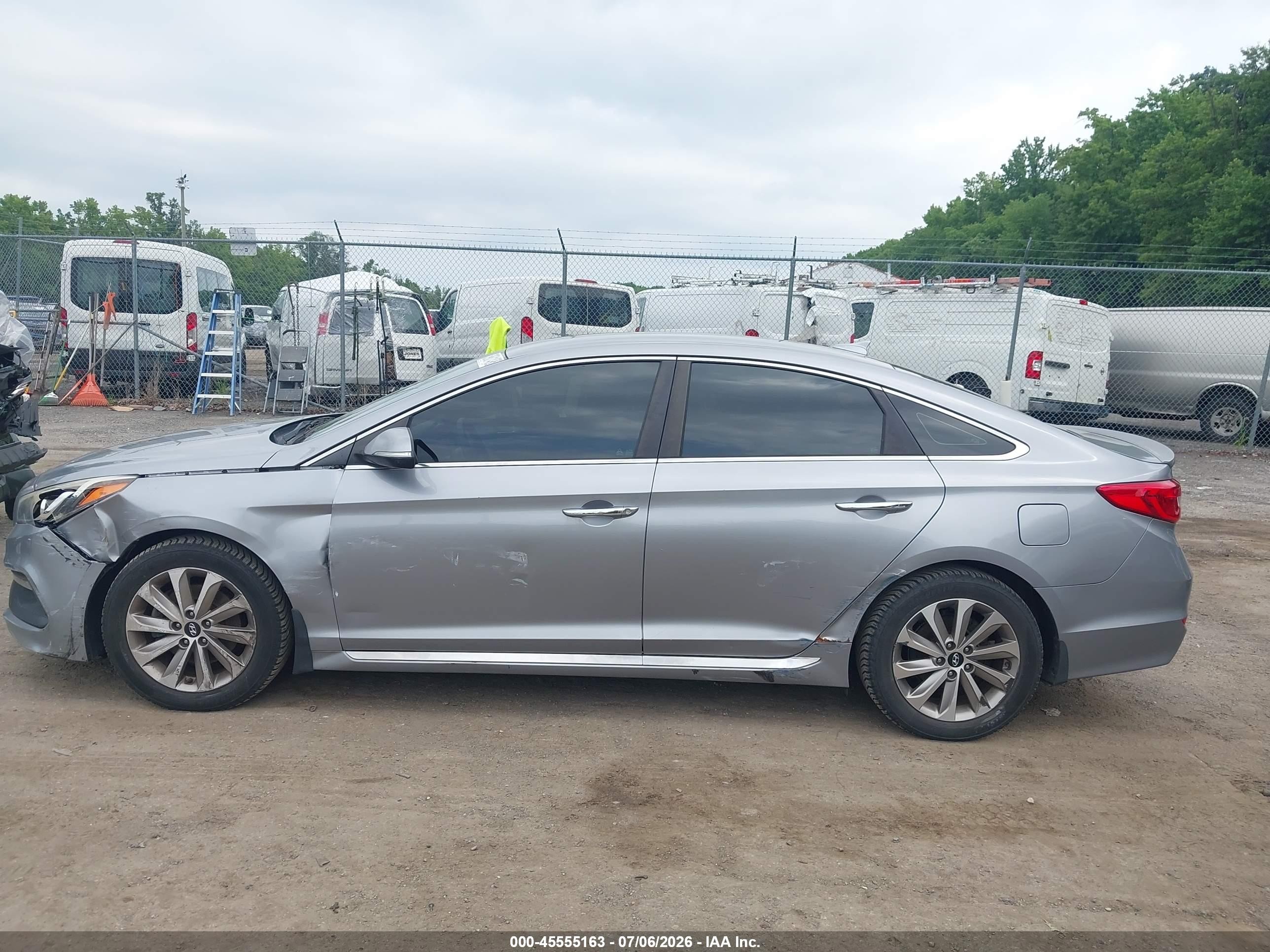 2015 Hyundai Sonata Sport Gray vin: 5NPE34AF4FH242082