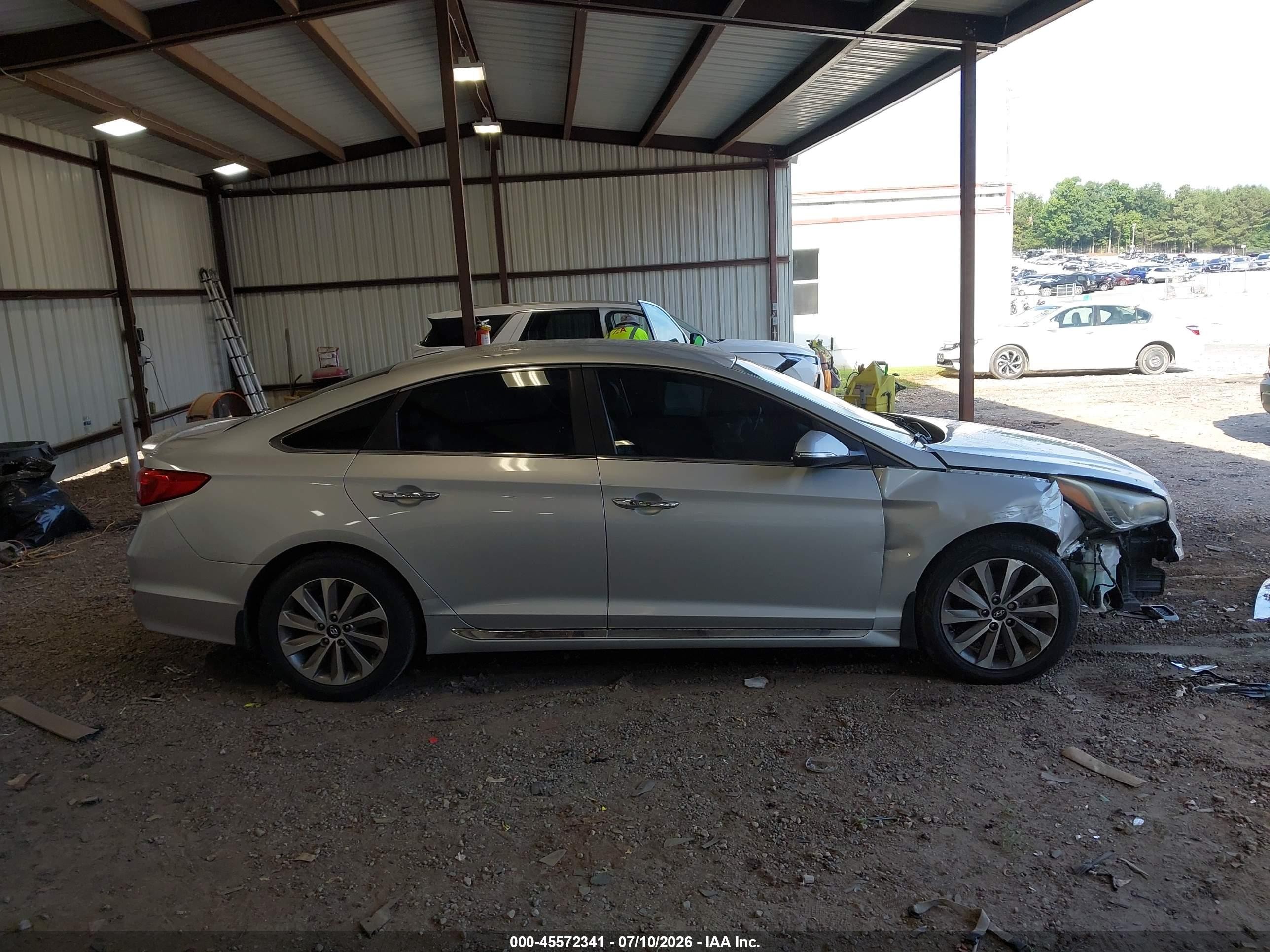 2015 Hyundai Sonata Sport Silver vin: 5NPE34AF4FH243300