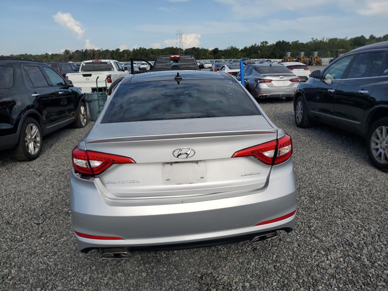 2015 Hyundai Sonata Limited Silver vin: 5NPE34AF4FH254569