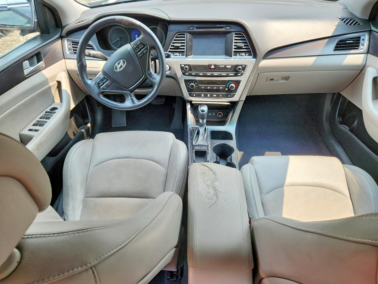2017 Hyundai Sonata Sport Серебряный vin: 5NPE34AF4HH532860