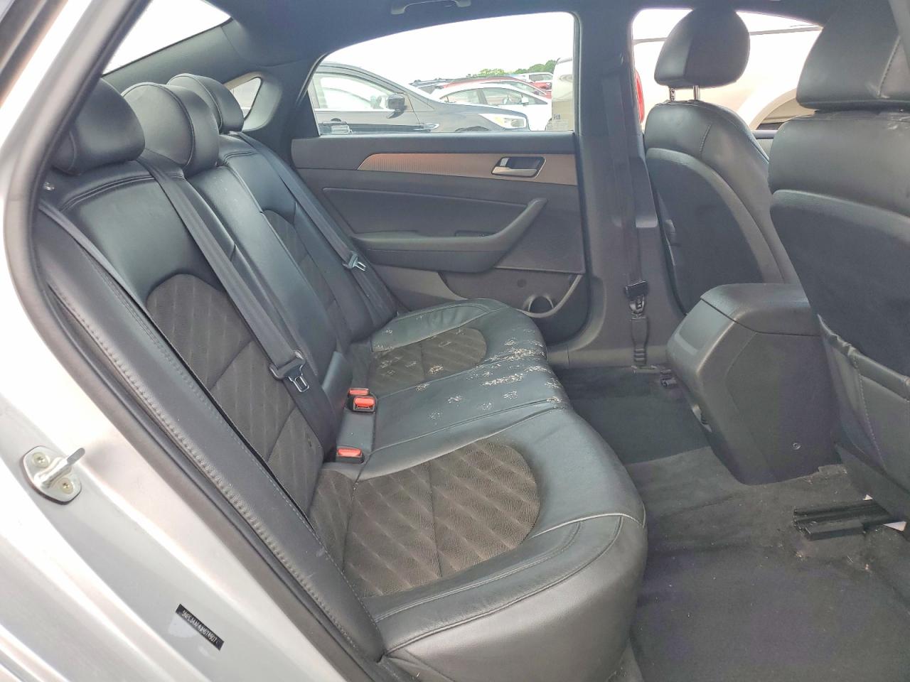 2018 Hyundai Sonata Sport Silver vin: 5NPE34AF4JH674907