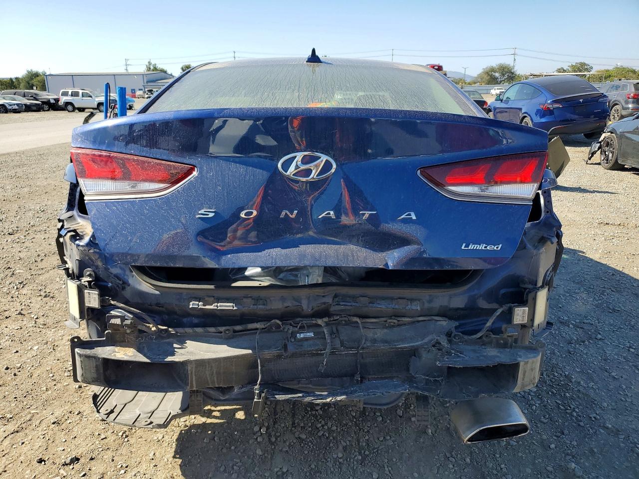 2019 Hyundai Sonata Limited Blue vin: 5NPE34AF4KH815153