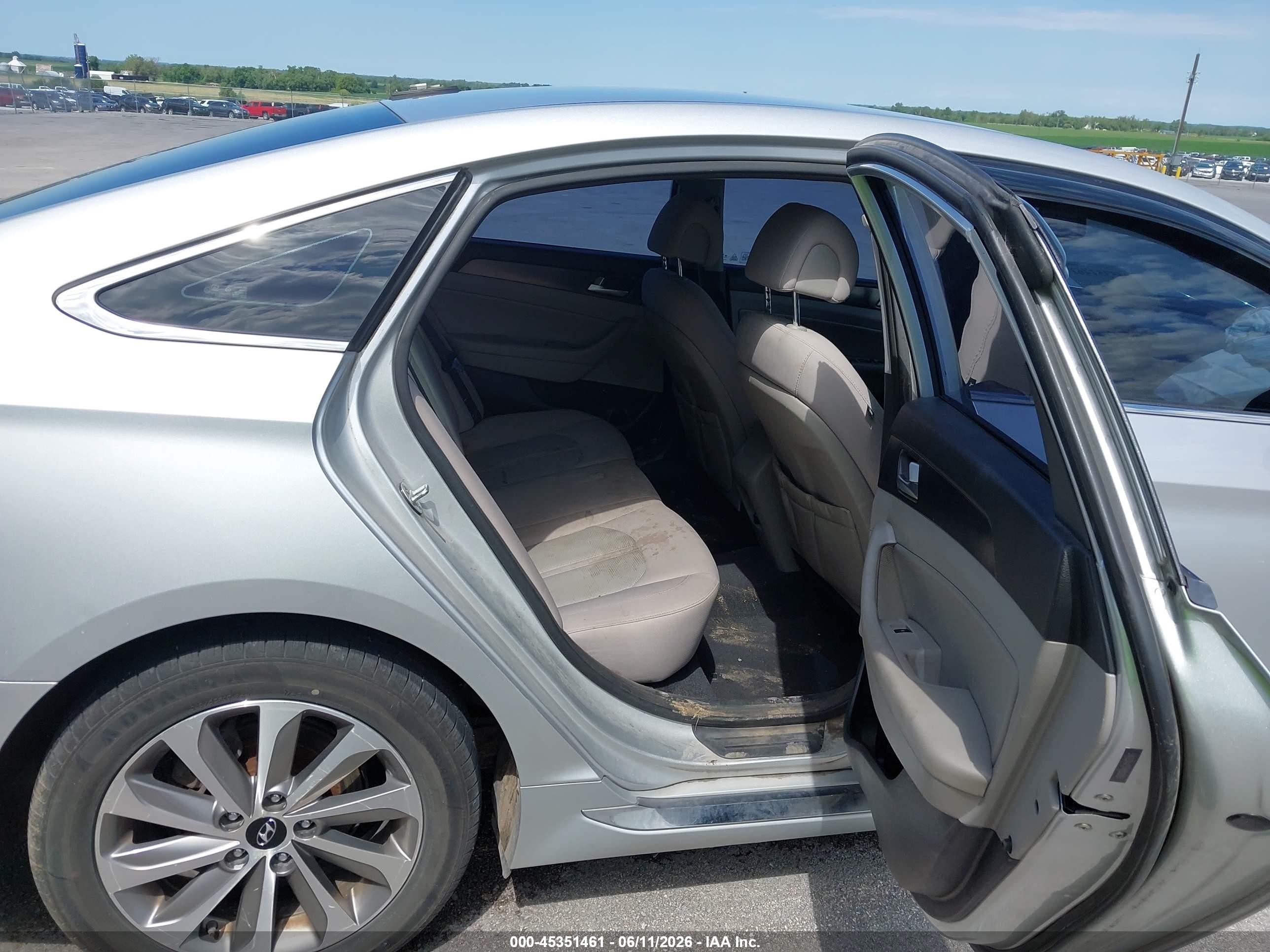 2015 Hyundai Sonata Sport Silver vin: 5NPE34AF5FH031828