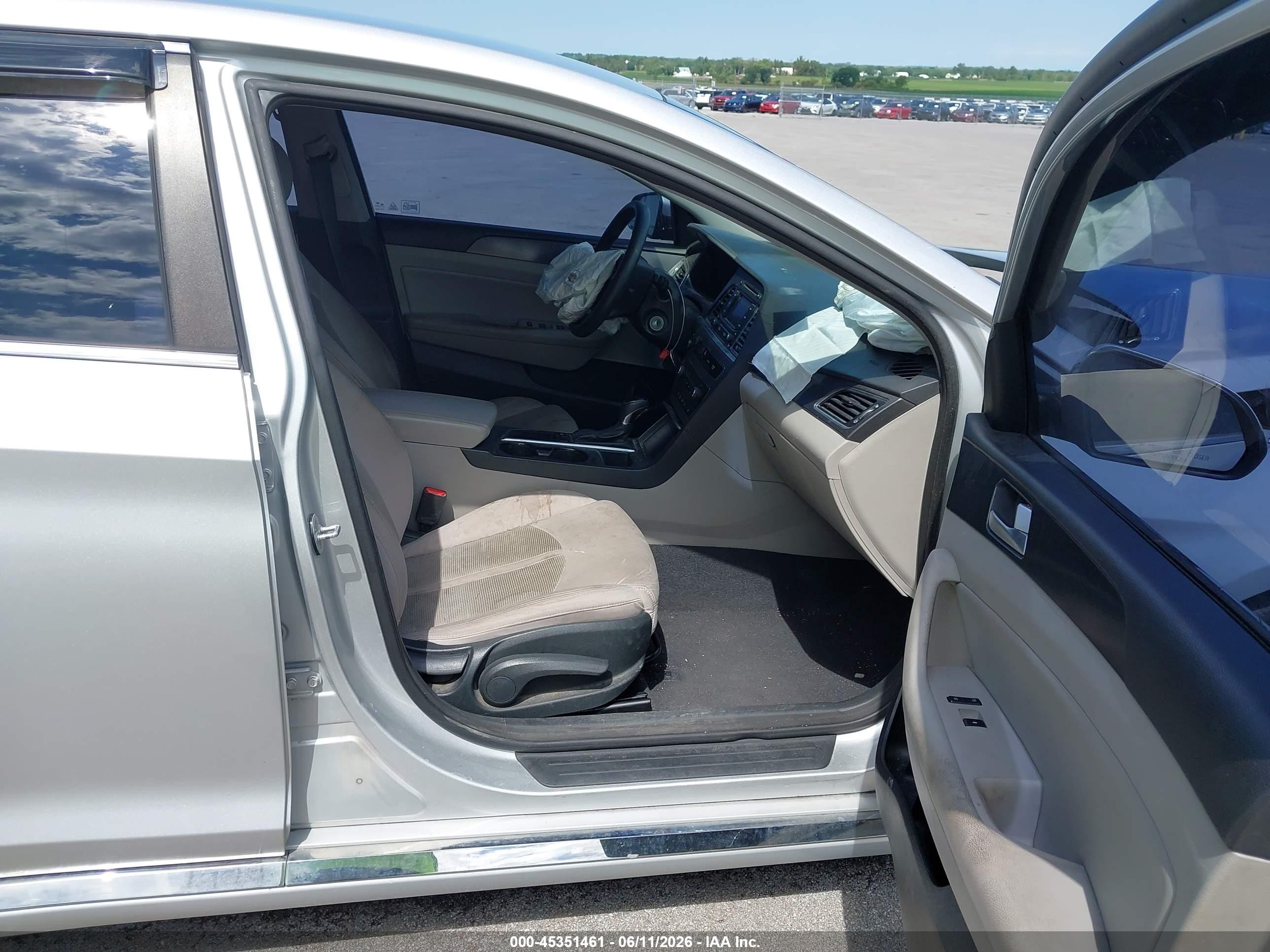 2015 Hyundai Sonata Sport Silver vin: 5NPE34AF5FH031828