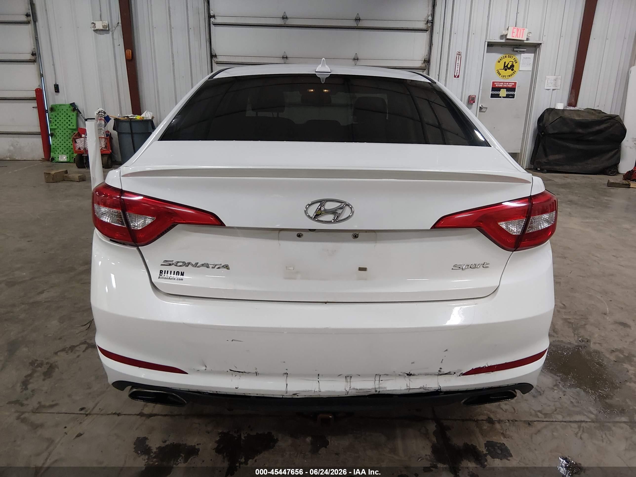 2015 Hyundai Sonata Sport White vin: 5NPE34AF5FH043705