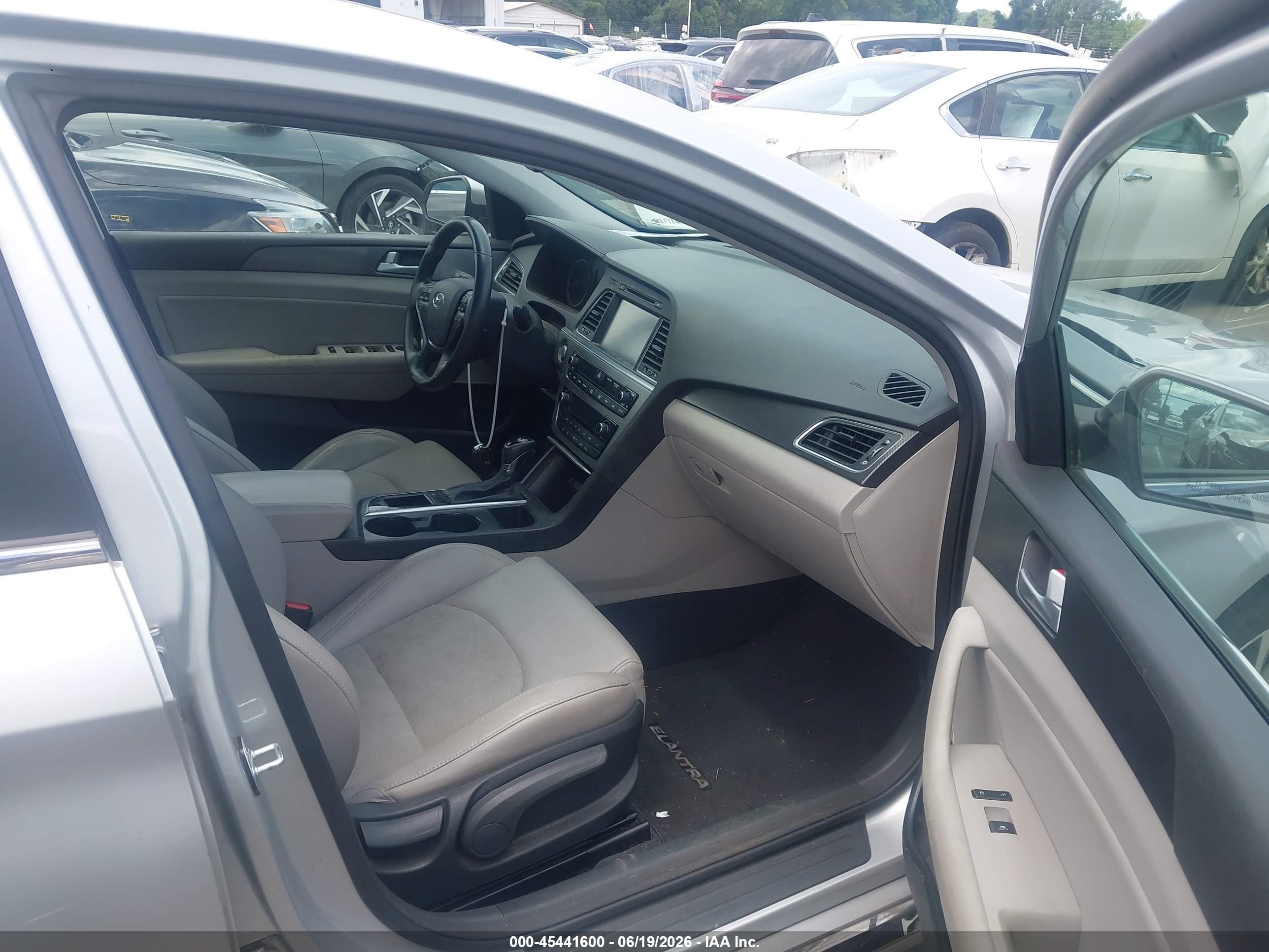 2015 Hyundai Sonata Sport Silver vin: 5NPE34AF5FH059435