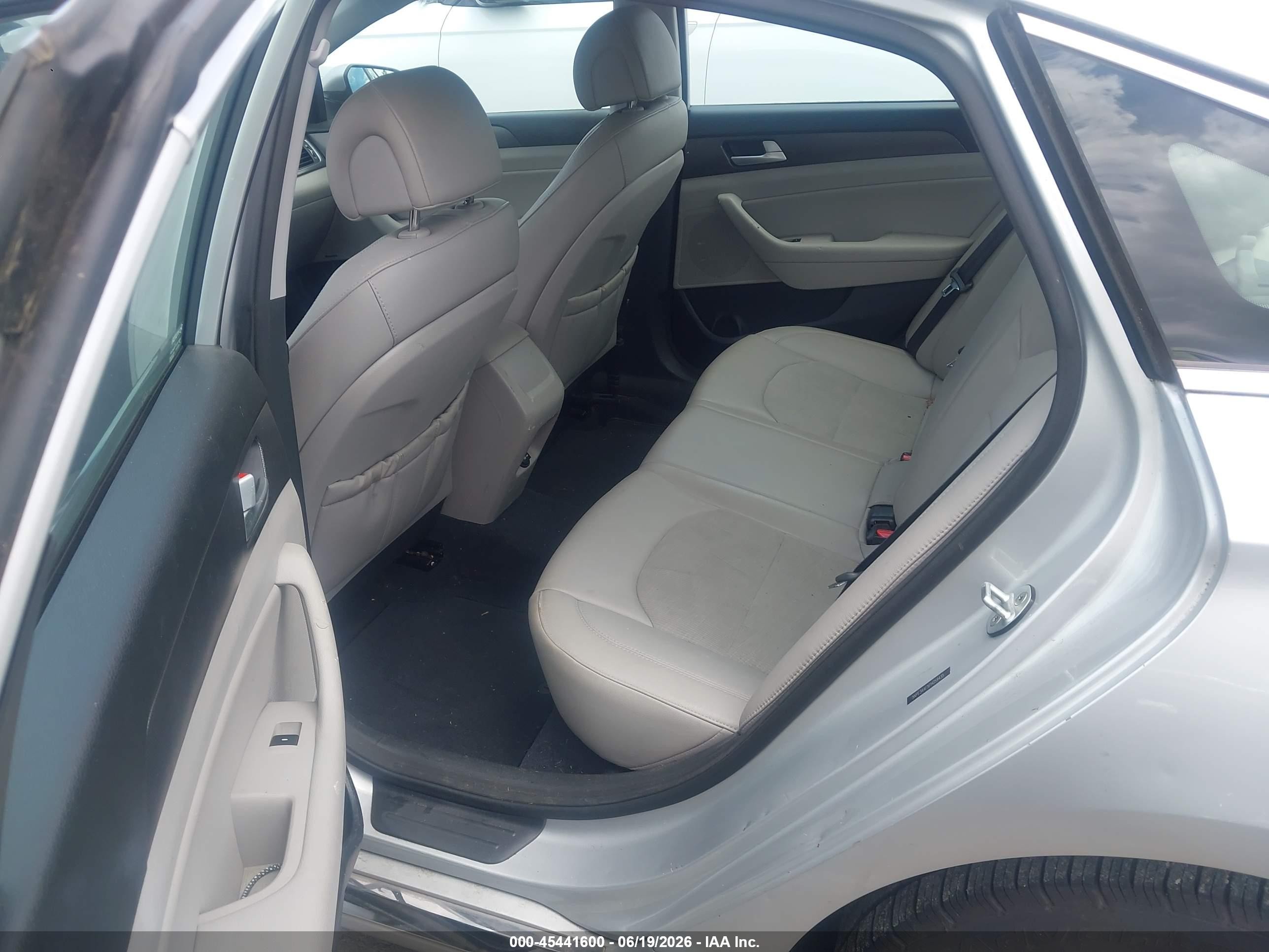 2015 Hyundai Sonata Sport Silver vin: 5NPE34AF5FH059435