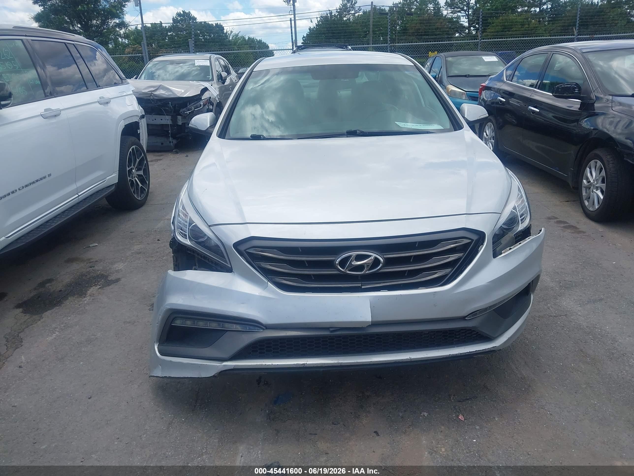 2015 Hyundai Sonata Sport Silver vin: 5NPE34AF5FH059435