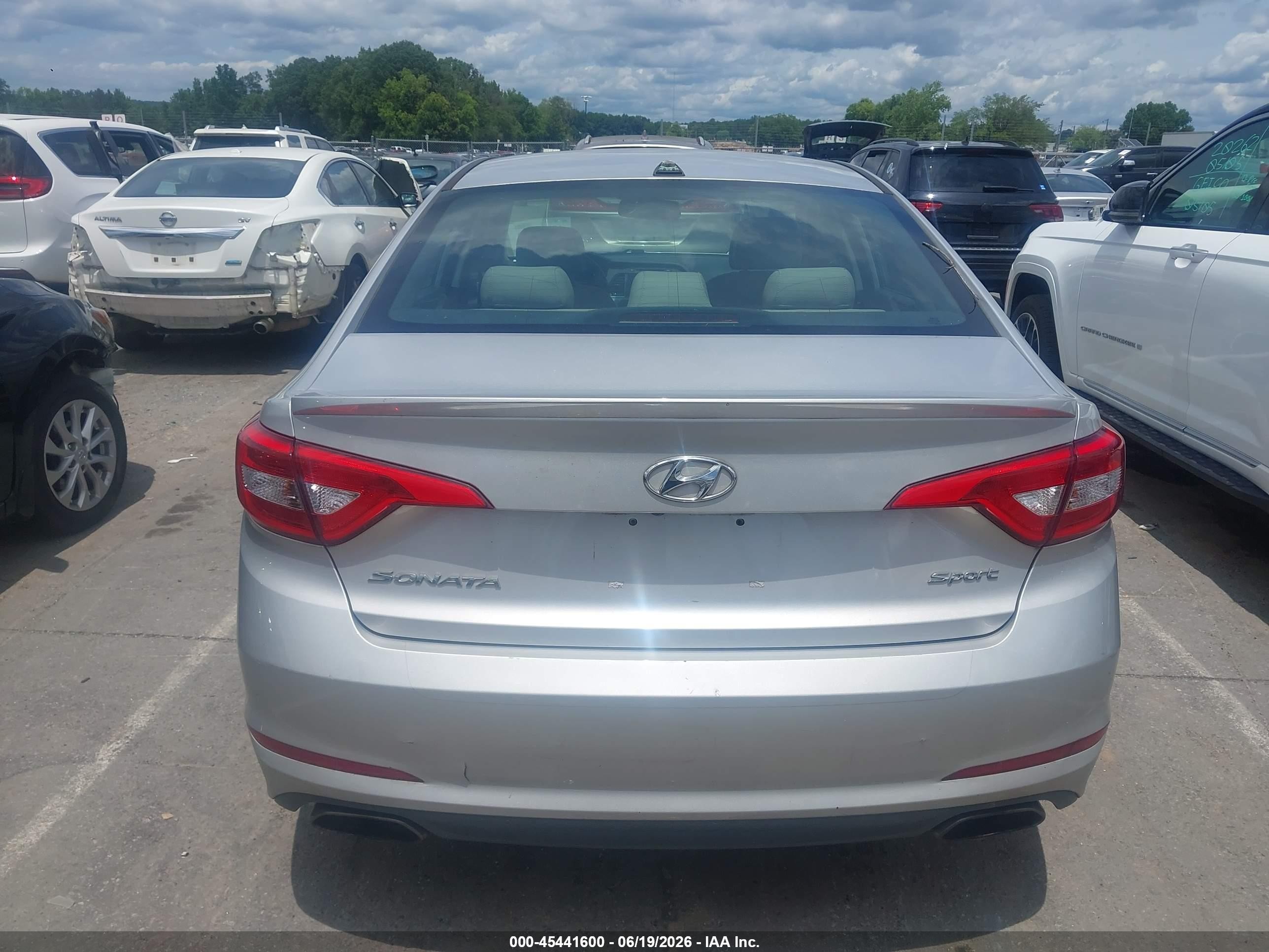 2015 Hyundai Sonata Sport Silver vin: 5NPE34AF5FH059435
