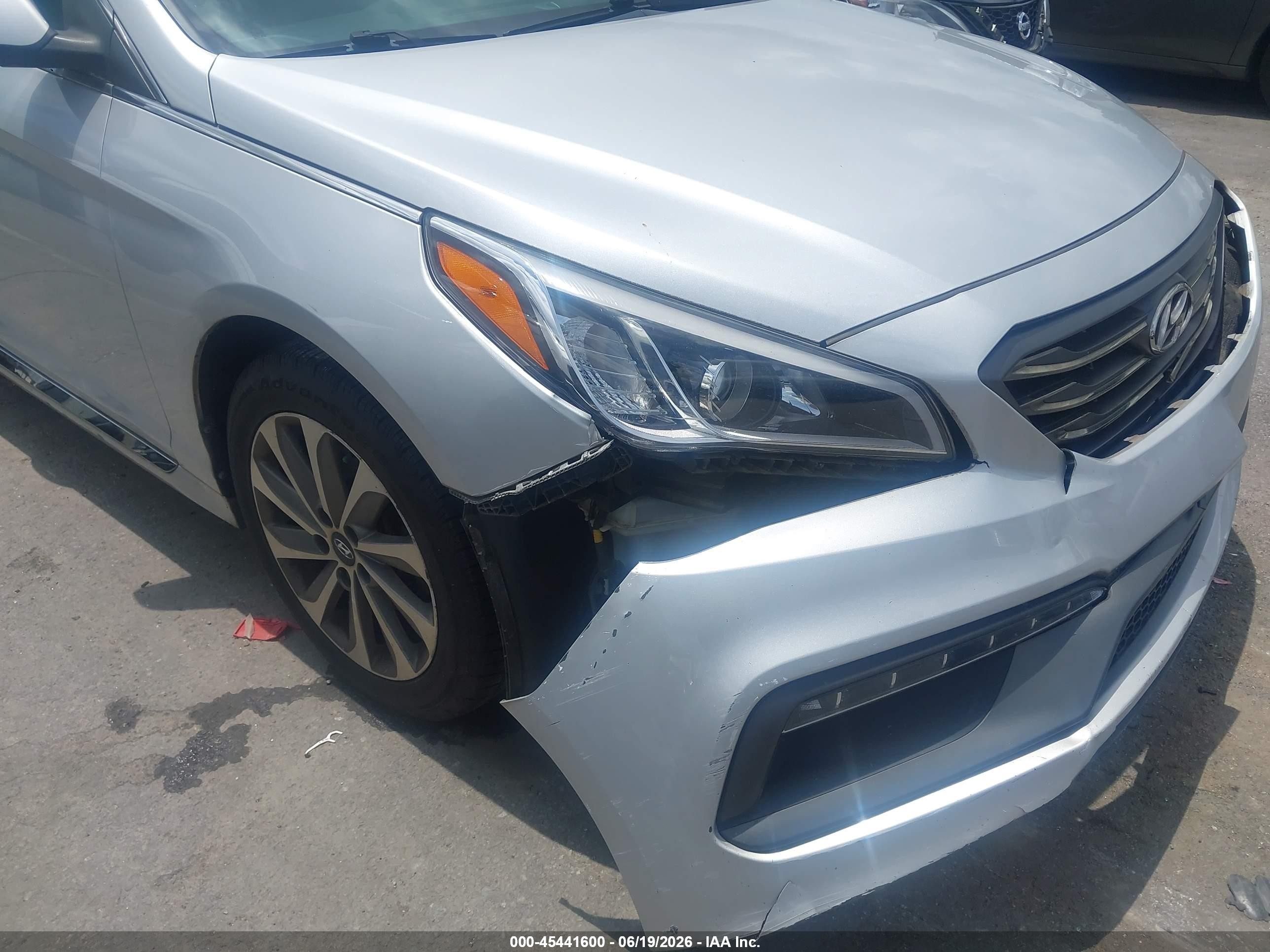 2015 Hyundai Sonata Sport Silver vin: 5NPE34AF5FH059435