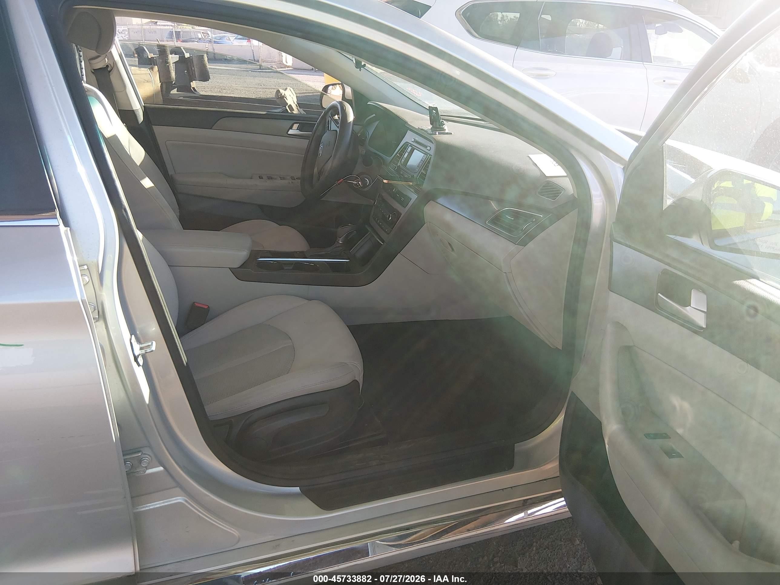 2015 Hyundai Sonata Sport Silver vin: 5NPE34AF5FH079930