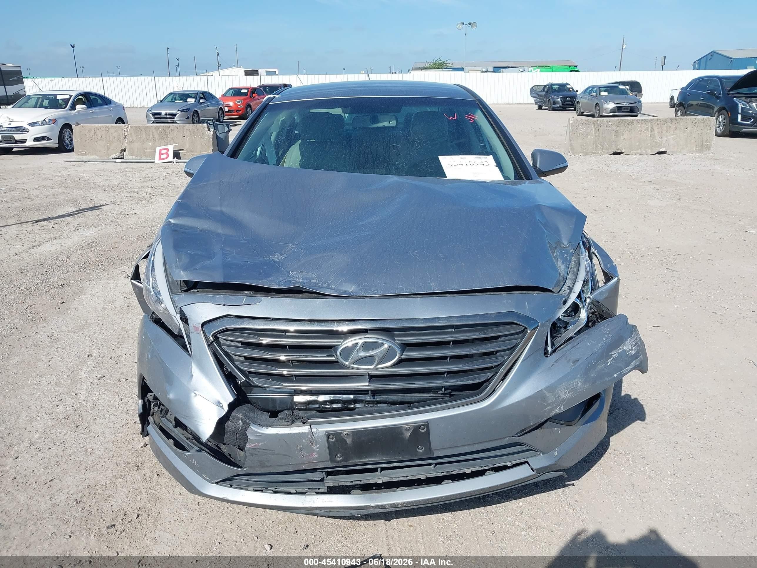 2015 Hyundai Sonata Limited Silver vin: 5NPE34AF5FH096632