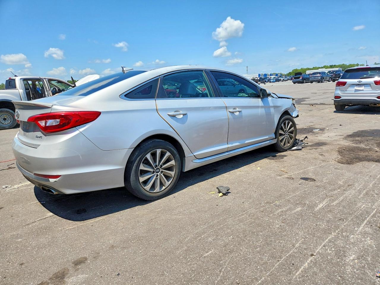 2015 Hyundai Sonata Sport Silver vin: 5NPE34AF5FH098123