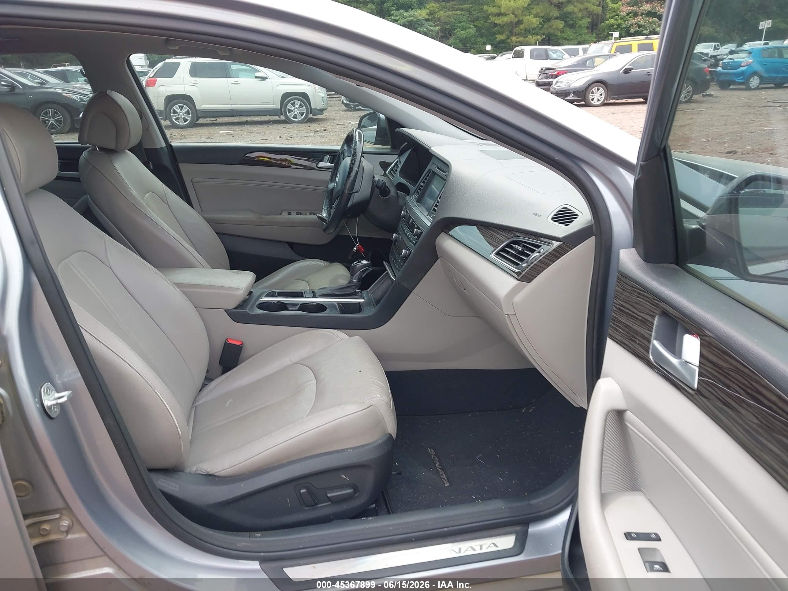 2015 Hyundai Sonata Limited Silver vin: 5NPE34AF5FH142217