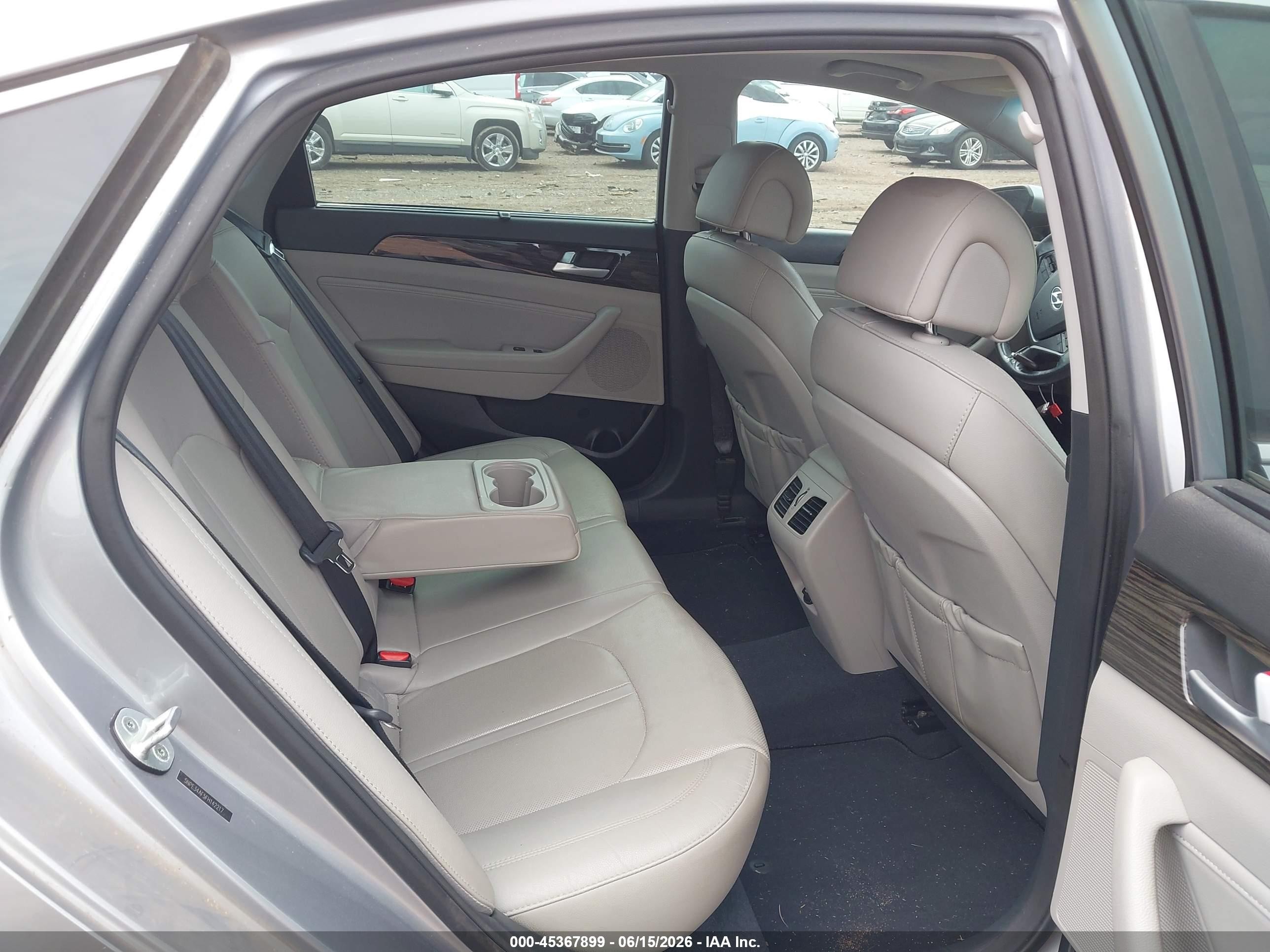 2015 Hyundai Sonata Limited Silver vin: 5NPE34AF5FH142217