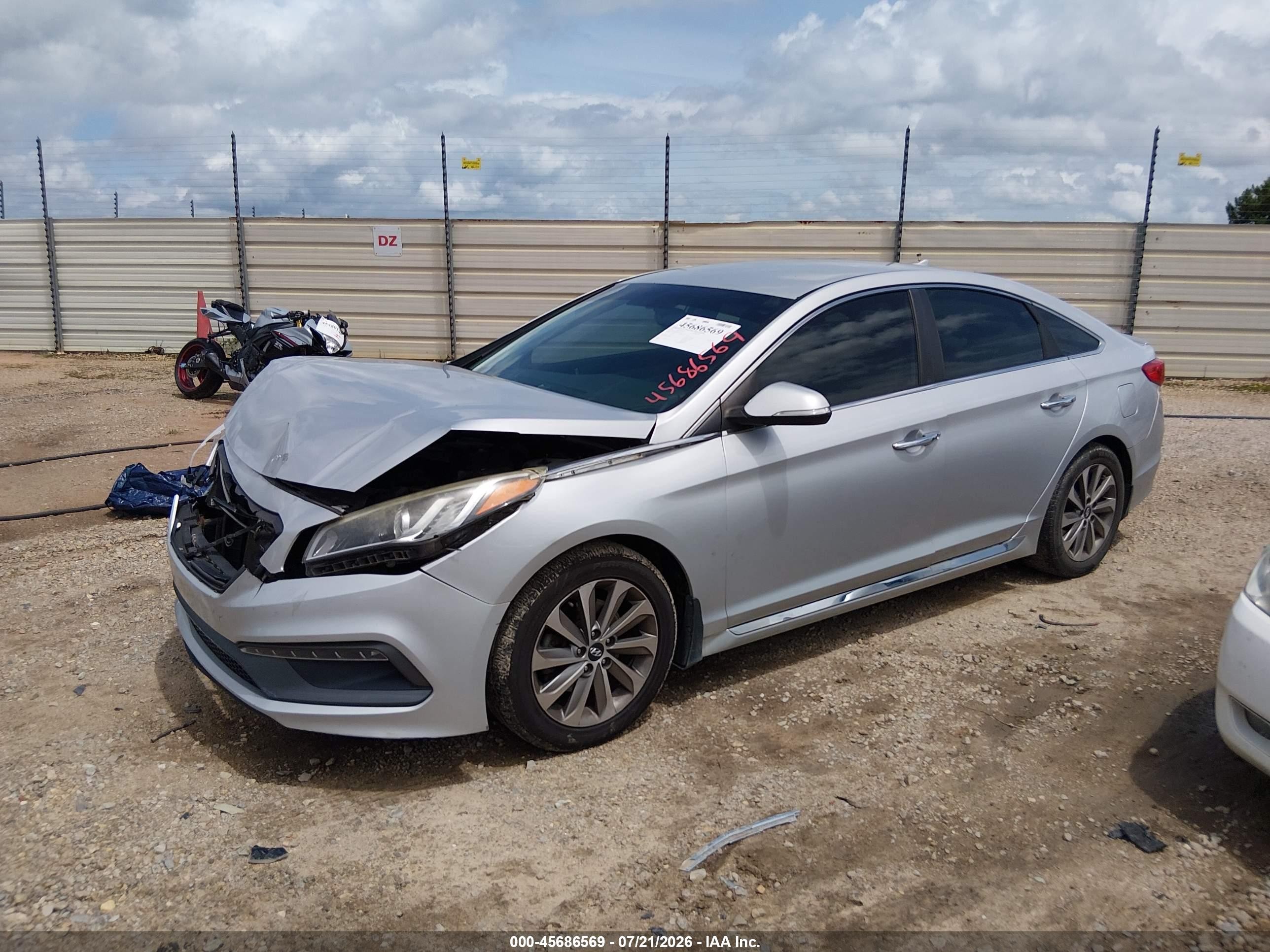 2015 Hyundai Sonata Sport Silver vin: 5NPE34AF5FH161334