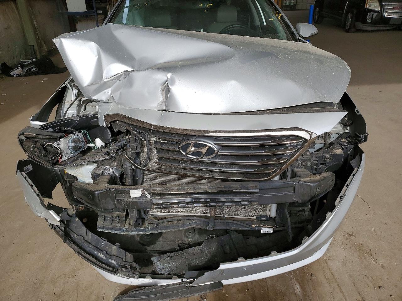2015 Hyundai Sonata Limited Silver vin: 5NPE34AF5FH179168