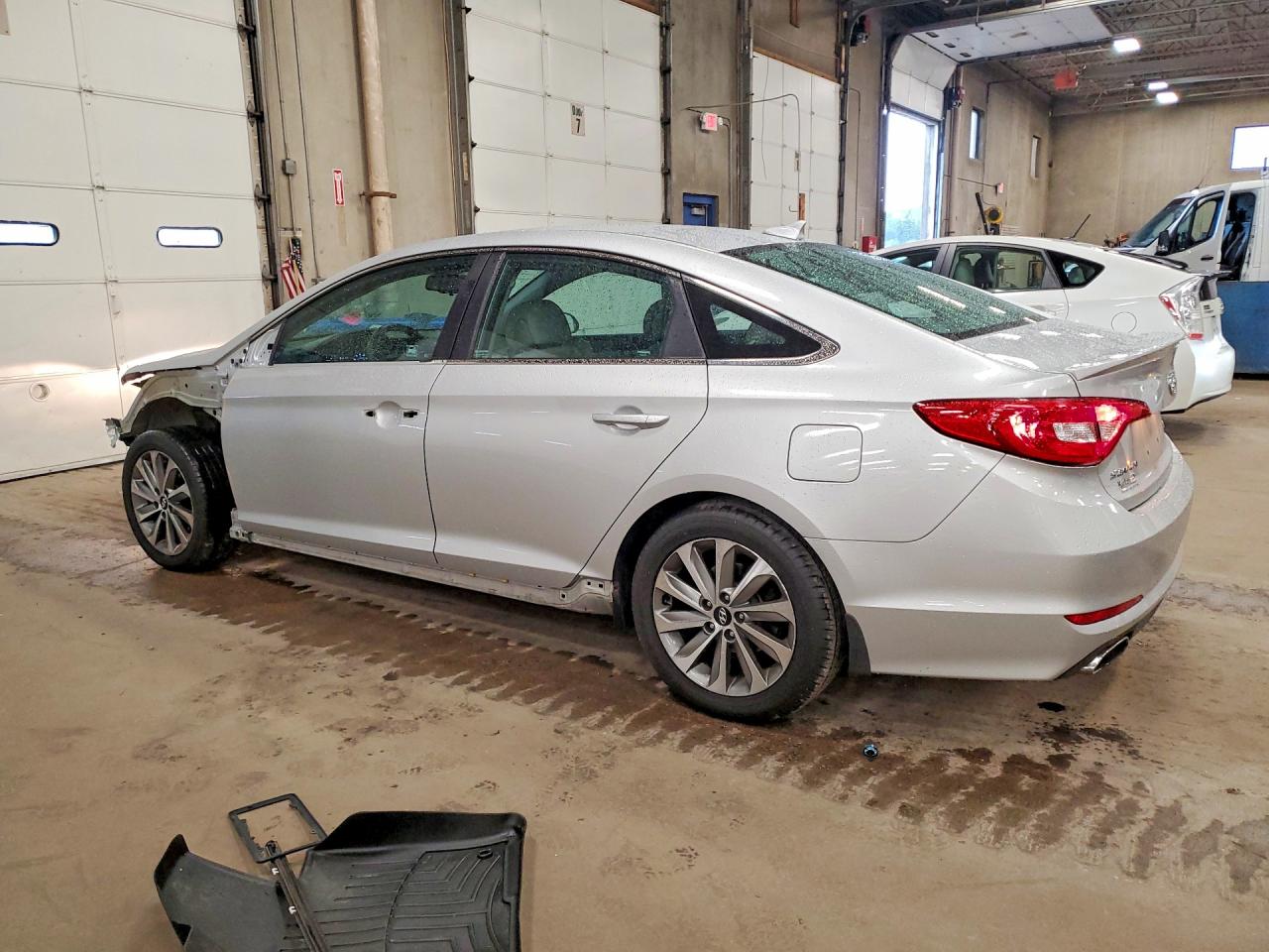 2015 Hyundai Sonata Sport Silver vin: 5NPE34AF5FH210418