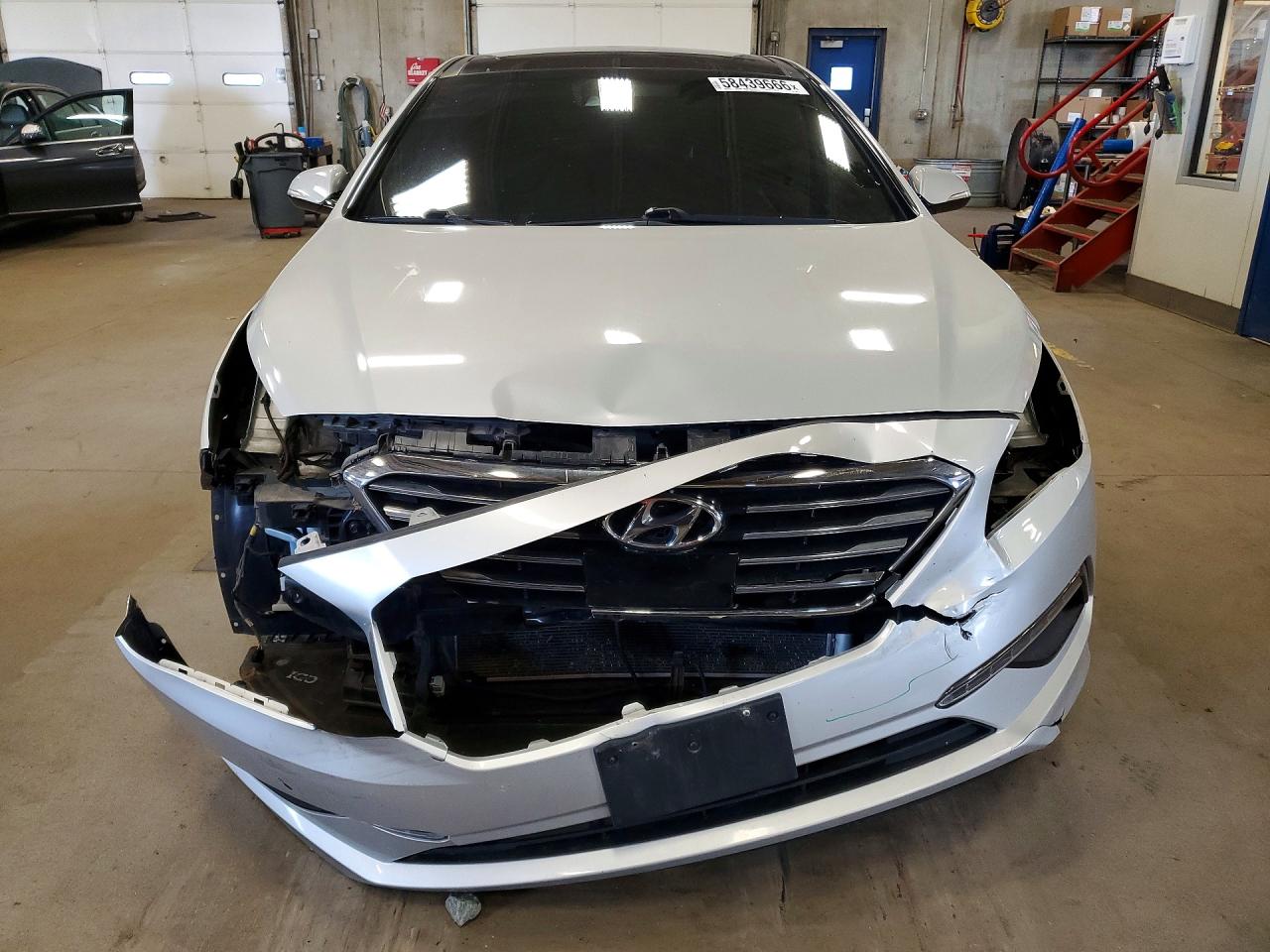 2015 Hyundai Sonata Limited Silver vin: 5NPE34AF5FH256718
