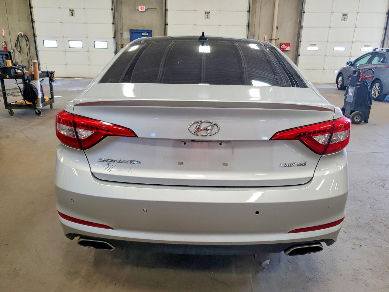 2015 Hyundai Sonata Limited Silver vin: 5NPE34AF5FH256718