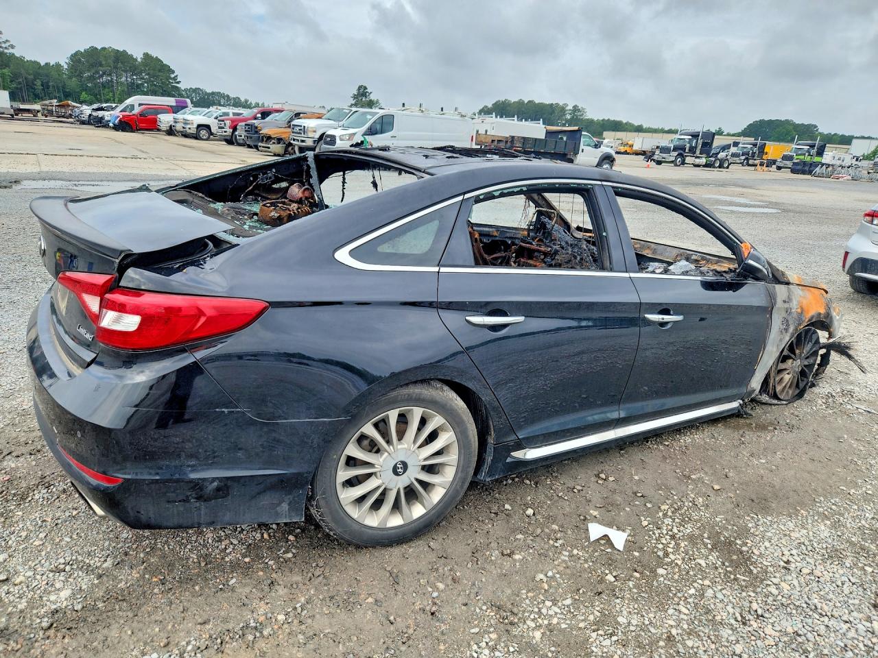 2015 Hyundai Sonata Limited Gray vin: 5NPE34AF5FH260039