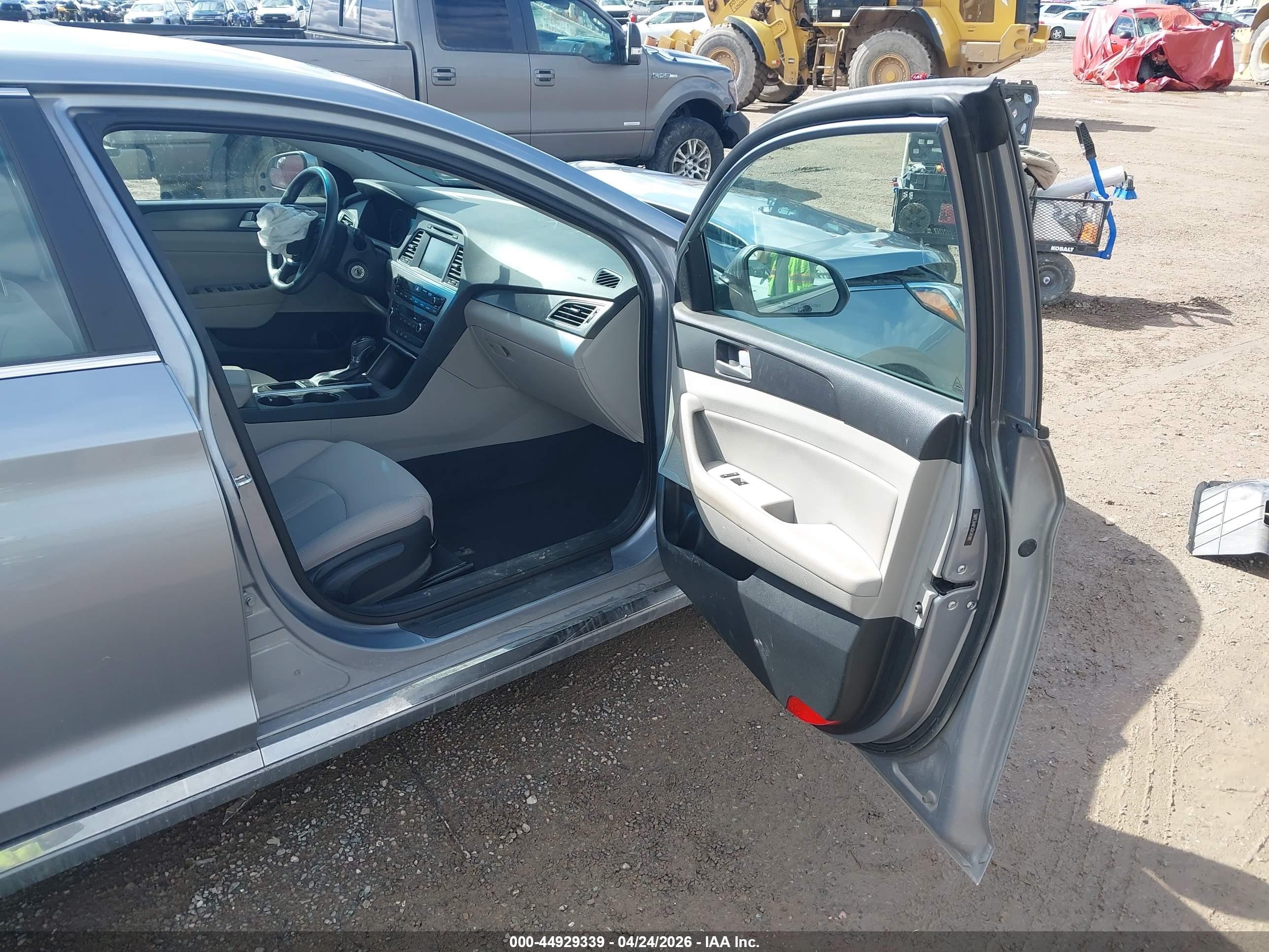 2016 Hyundai Sonata Sport Серебряный vin: 5NPE34AF5GH341981