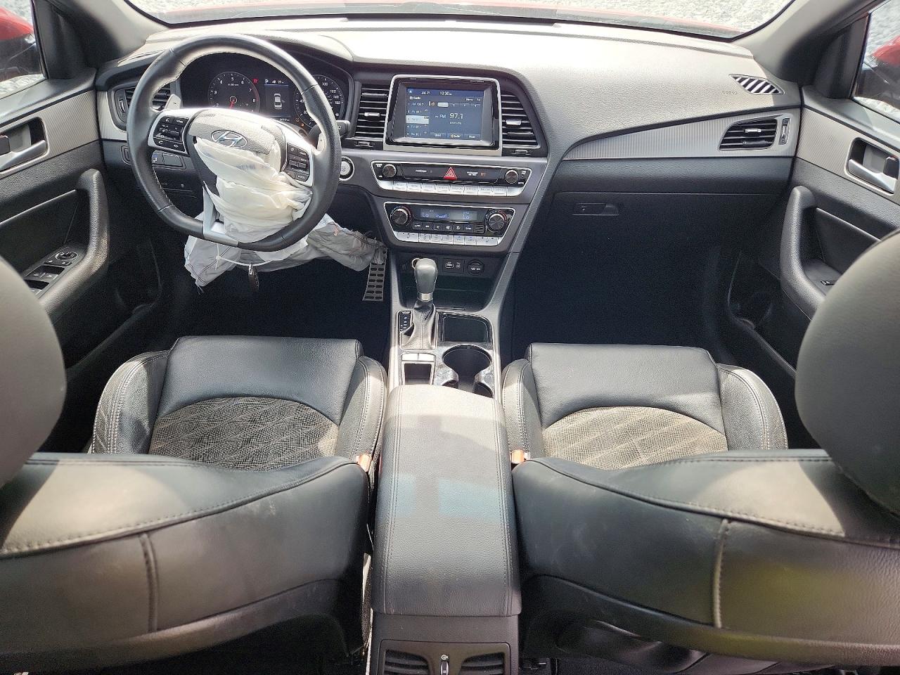 2019 Hyundai Sonata Sport Red vin: 5NPE34AF5KH751205