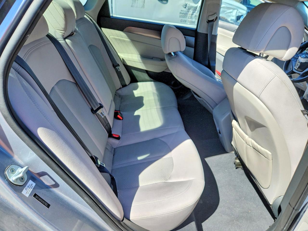 2015 Hyundai Sonata Sport Silver vin: 5NPE34AF6FH027805