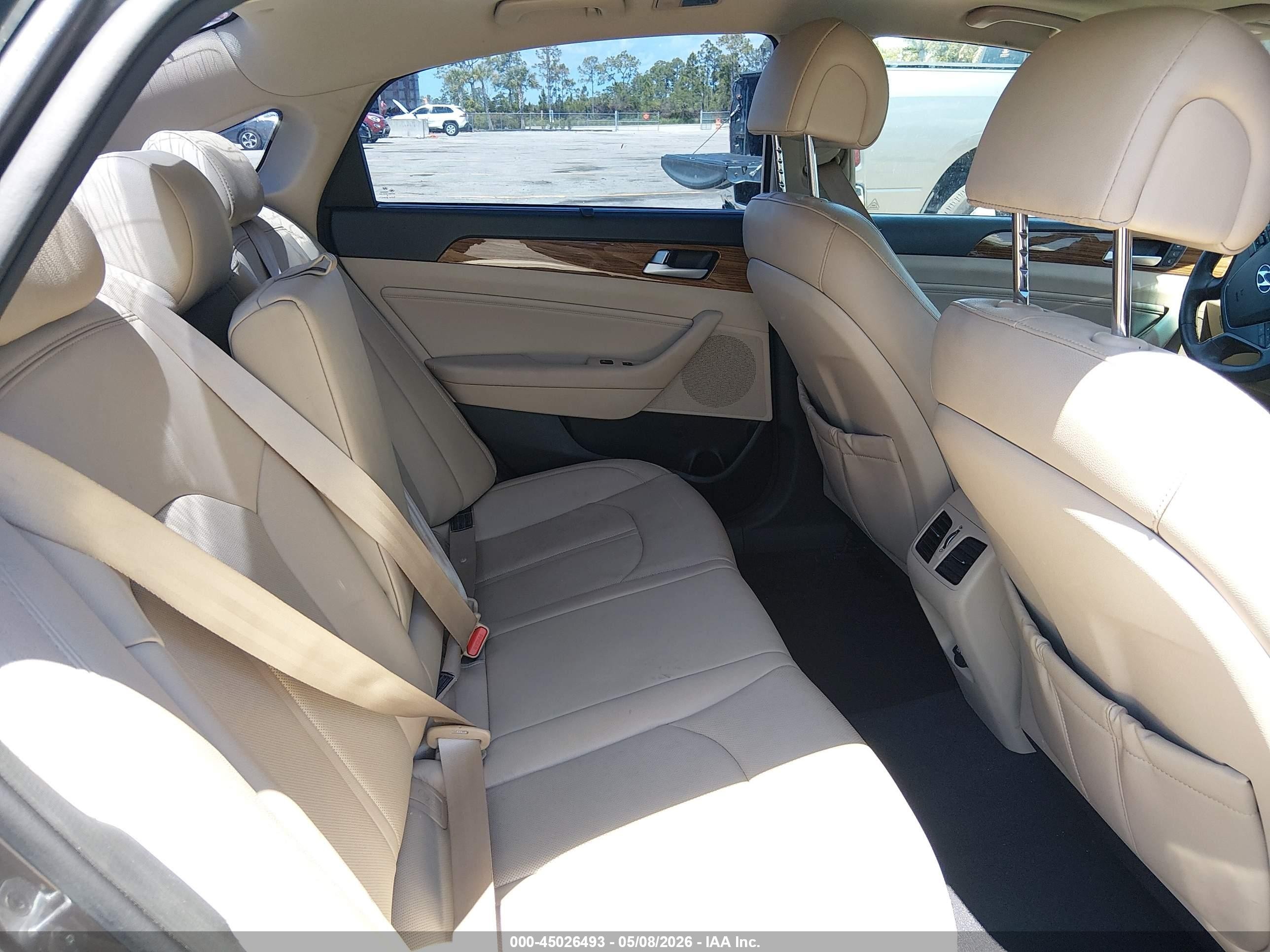 2015 Hyundai Sonata Limited Beige vin: 5NPE34AF6FH047150