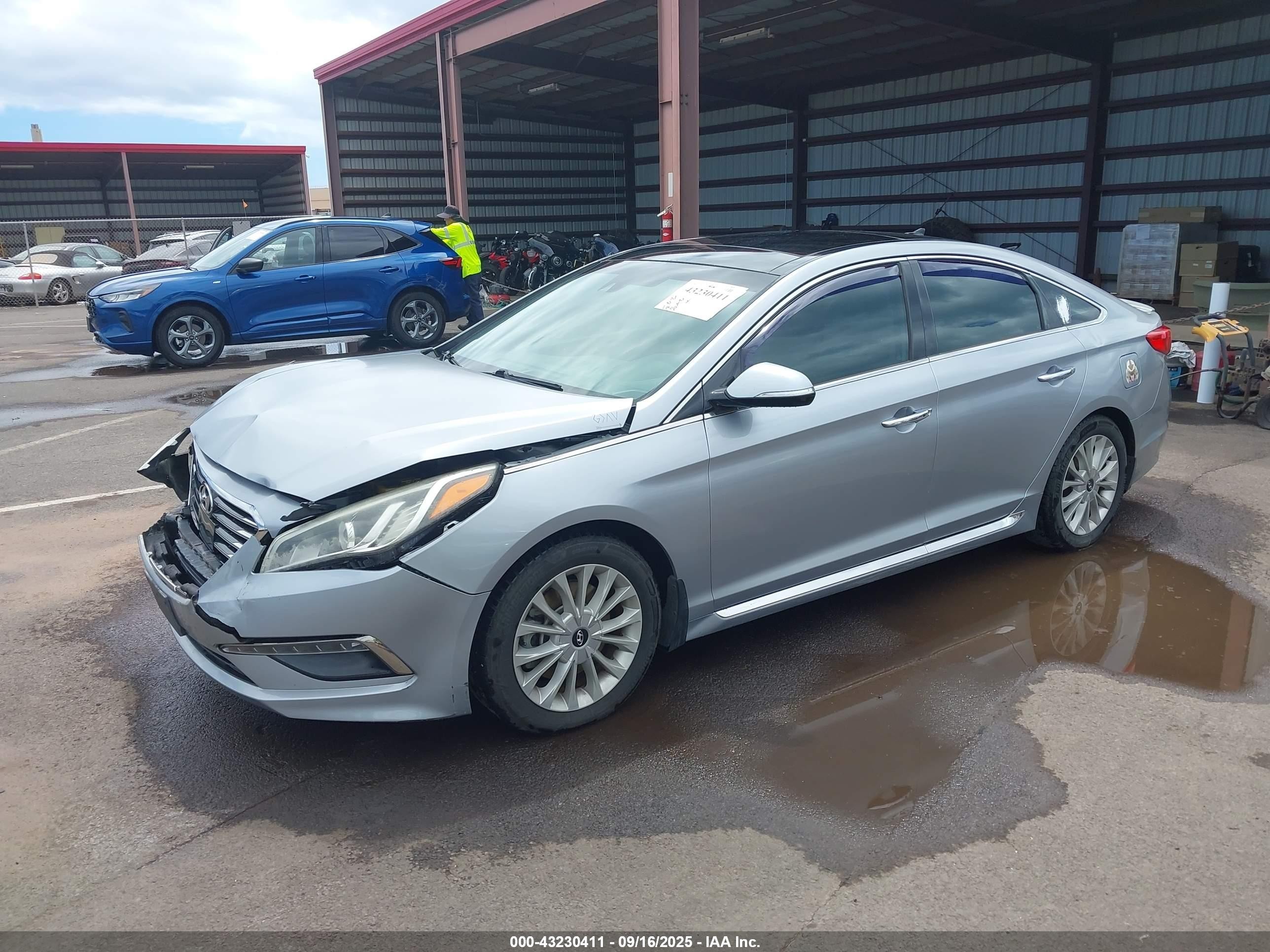 2015 Hyundai Sonata Limited Серебряный vin: 5NPE34AF6FH065549