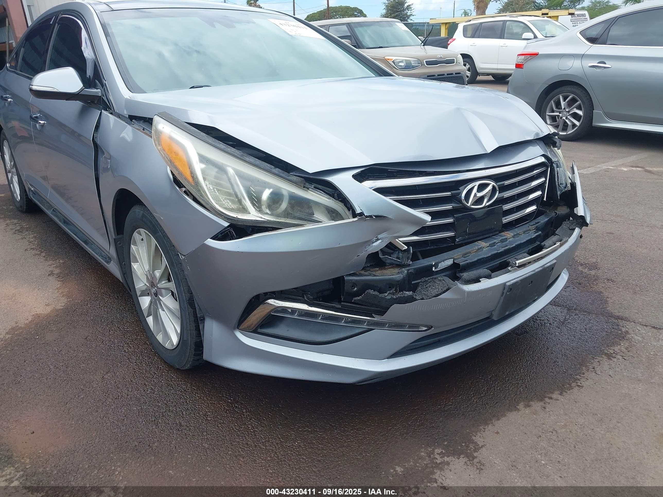 2015 Hyundai Sonata Limited Серебряный vin: 5NPE34AF6FH065549