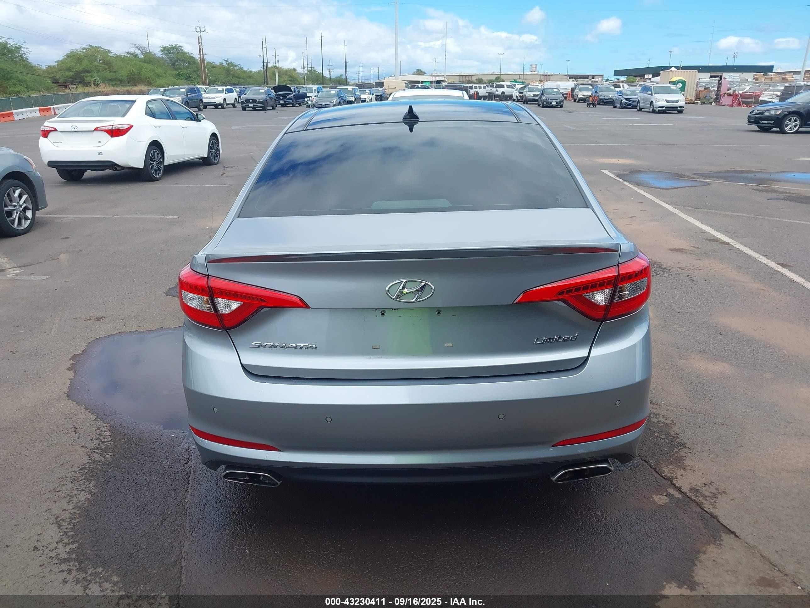 2015 Hyundai Sonata Limited Серебряный vin: 5NPE34AF6FH065549