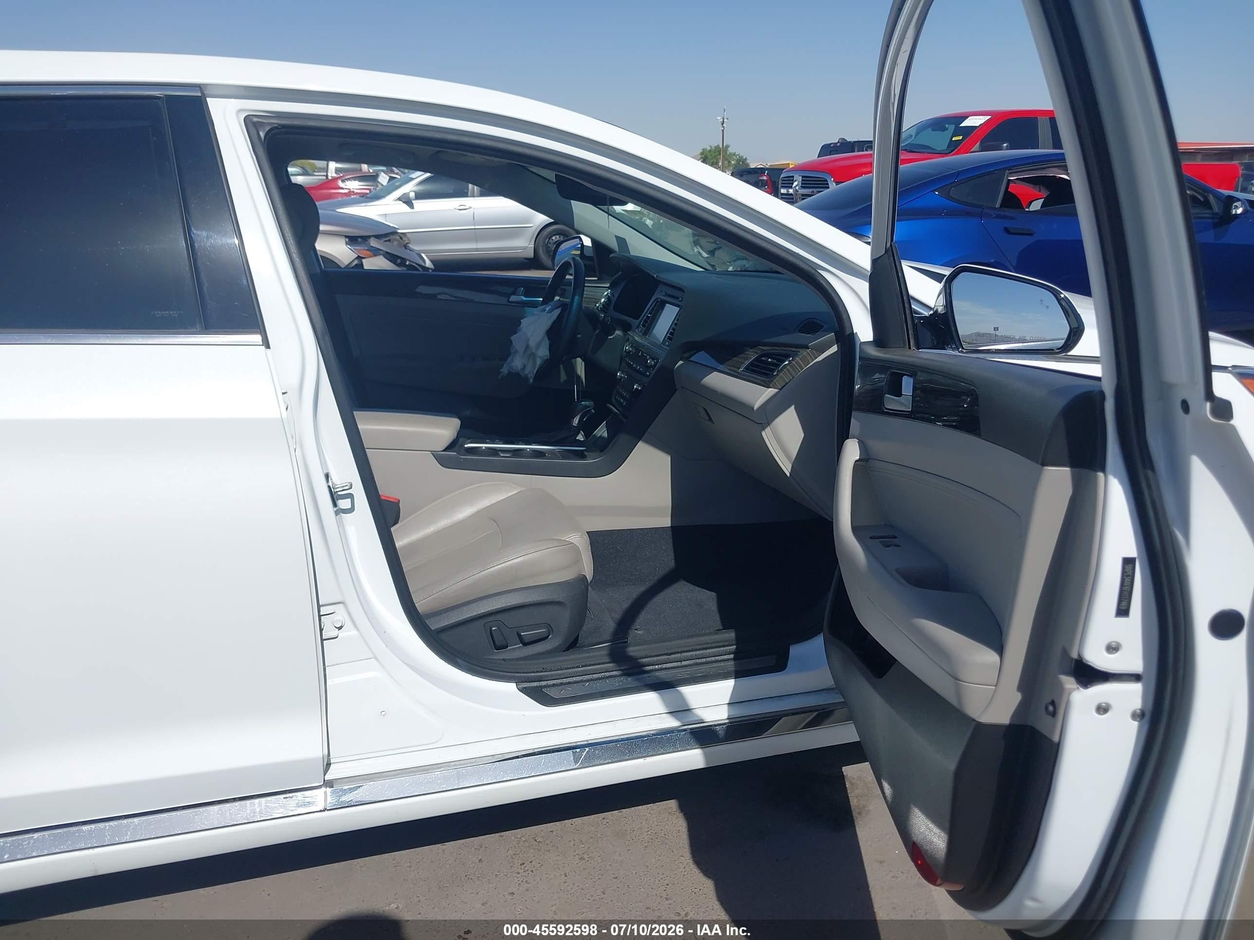 2015 Hyundai Sonata Limited White vin: 5NPE34AF6FH117469