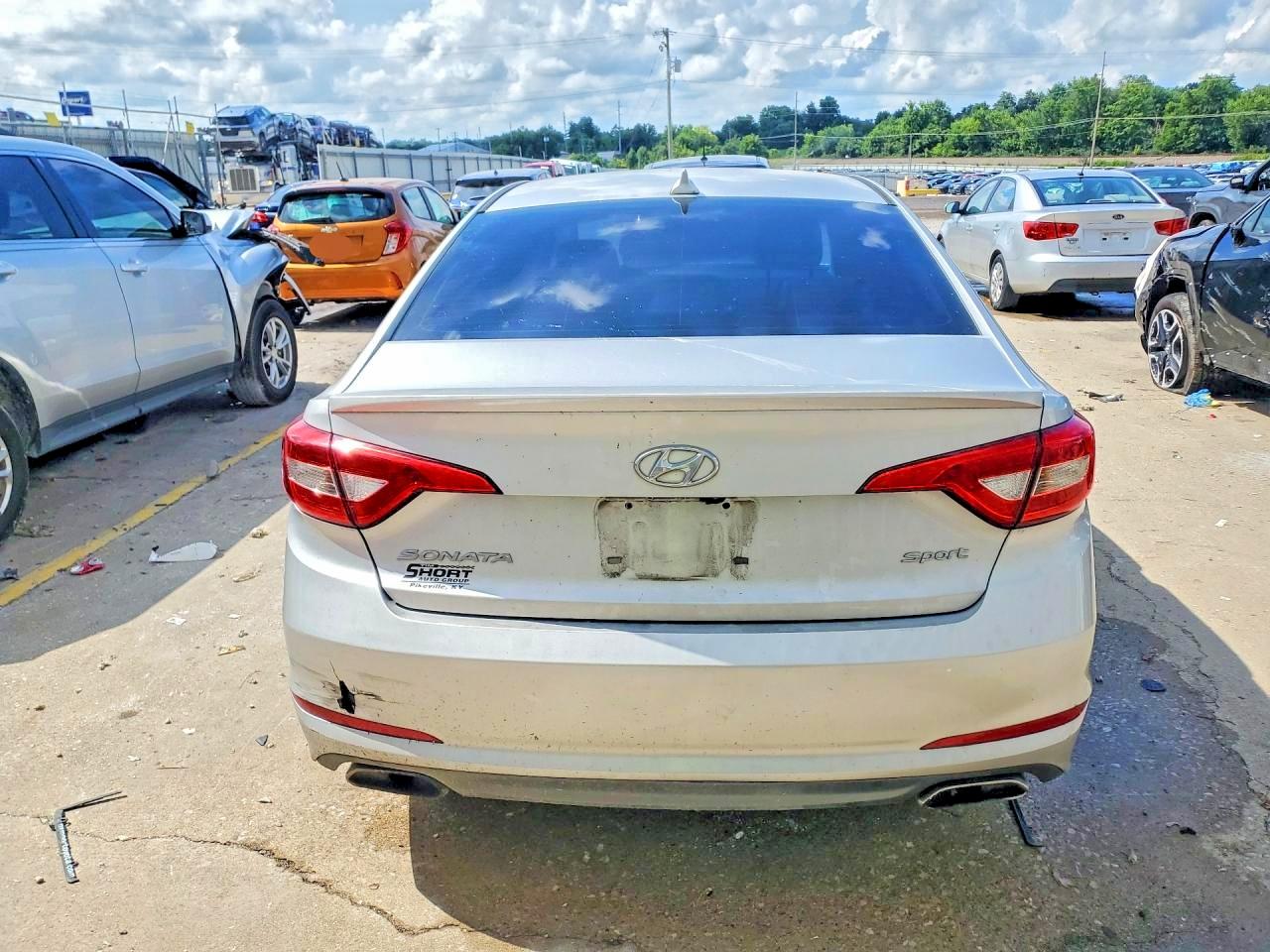 2015 Hyundai Sonata Sport Silver vin: 5NPE34AF6FH178918