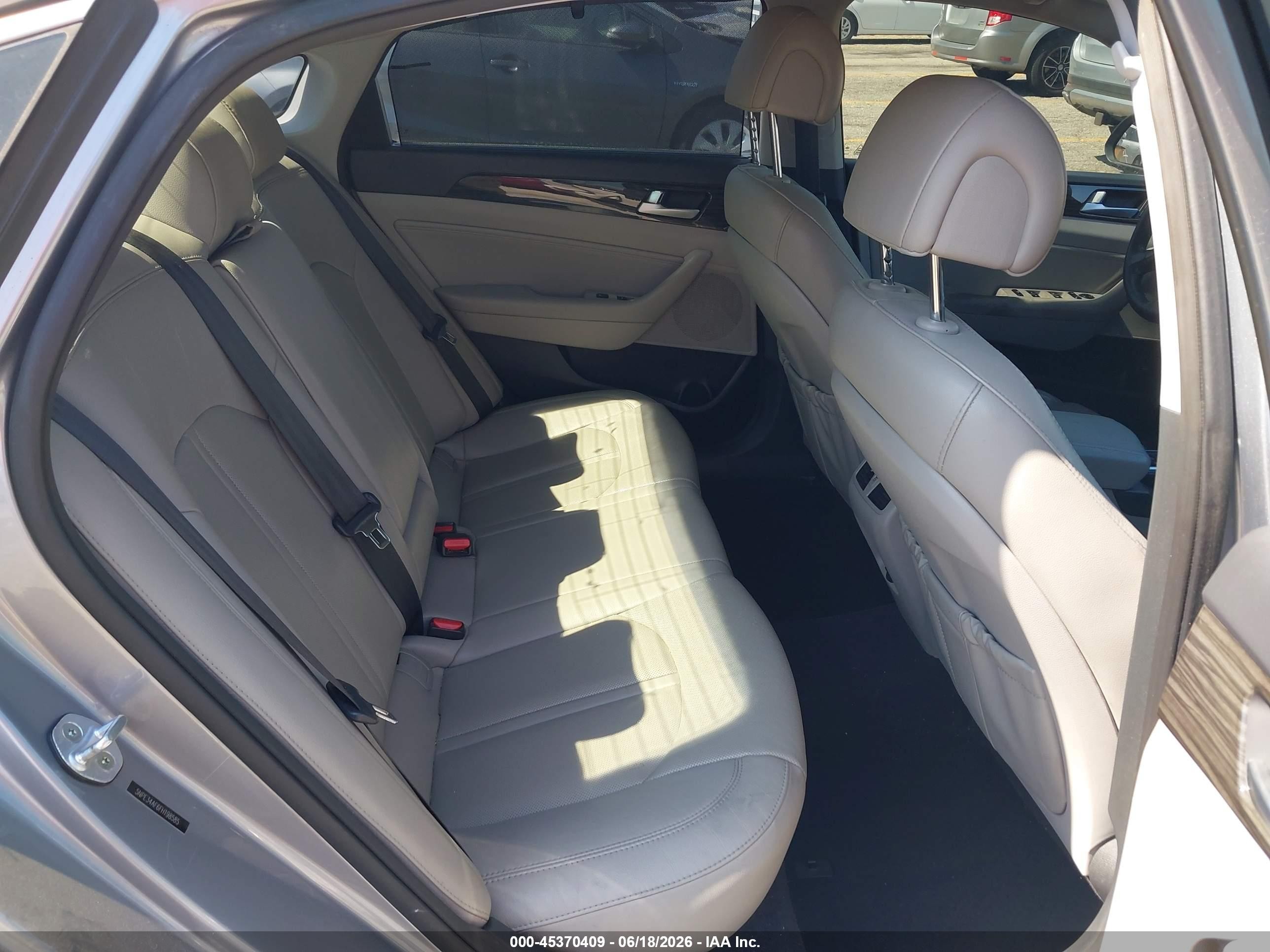 2015 Hyundai Sonata Limited Silver vin: 5NPE34AF6FH198585