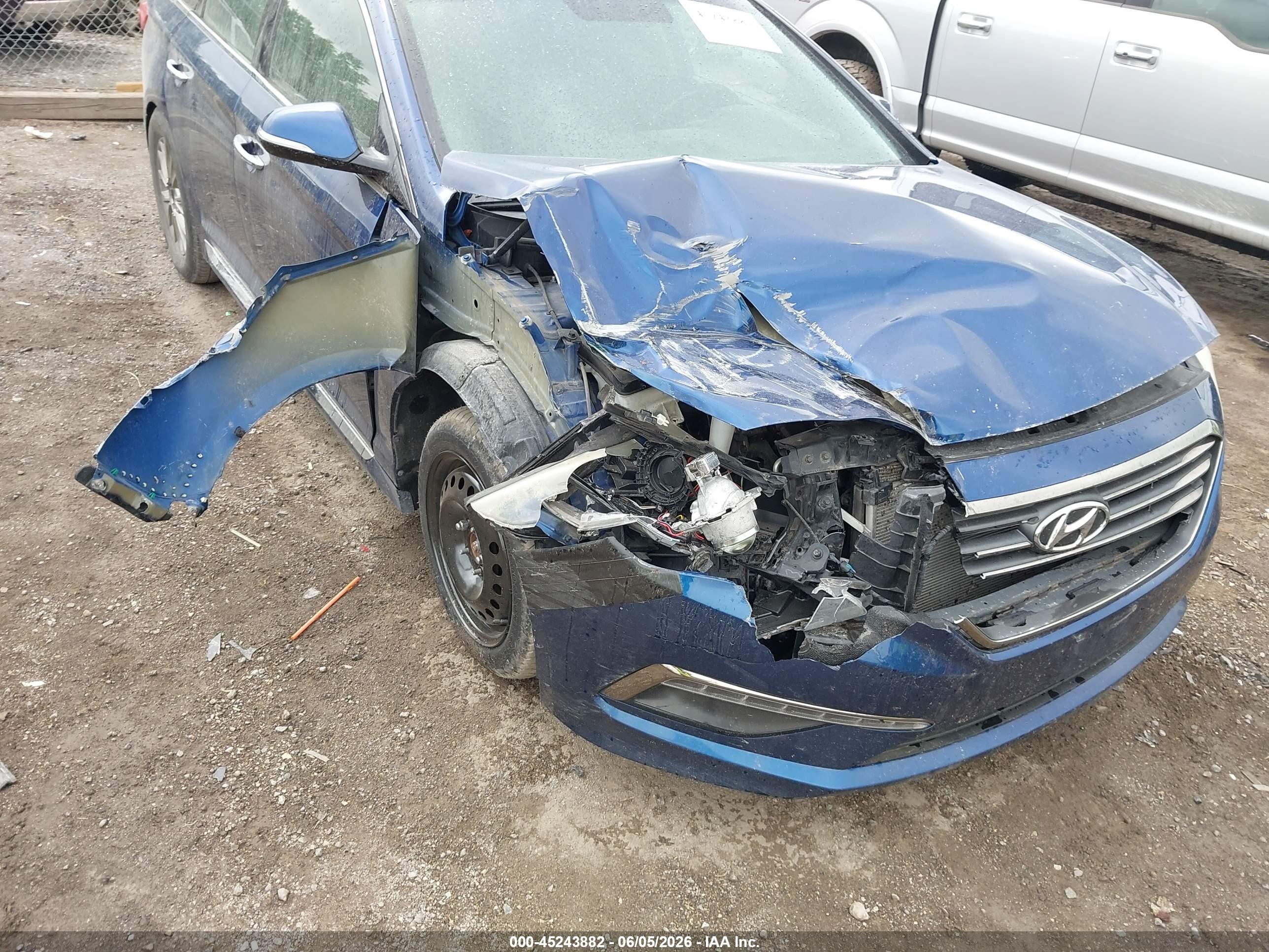 2015 Hyundai Sonata Limited Blue vin: 5NPE34AF6FH200724