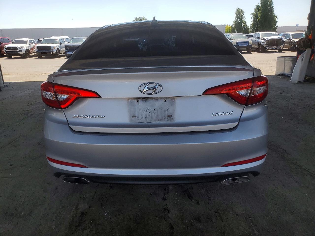 2015 Hyundai Sonata Limited Silver vin: 5NPE34AF6FH222545