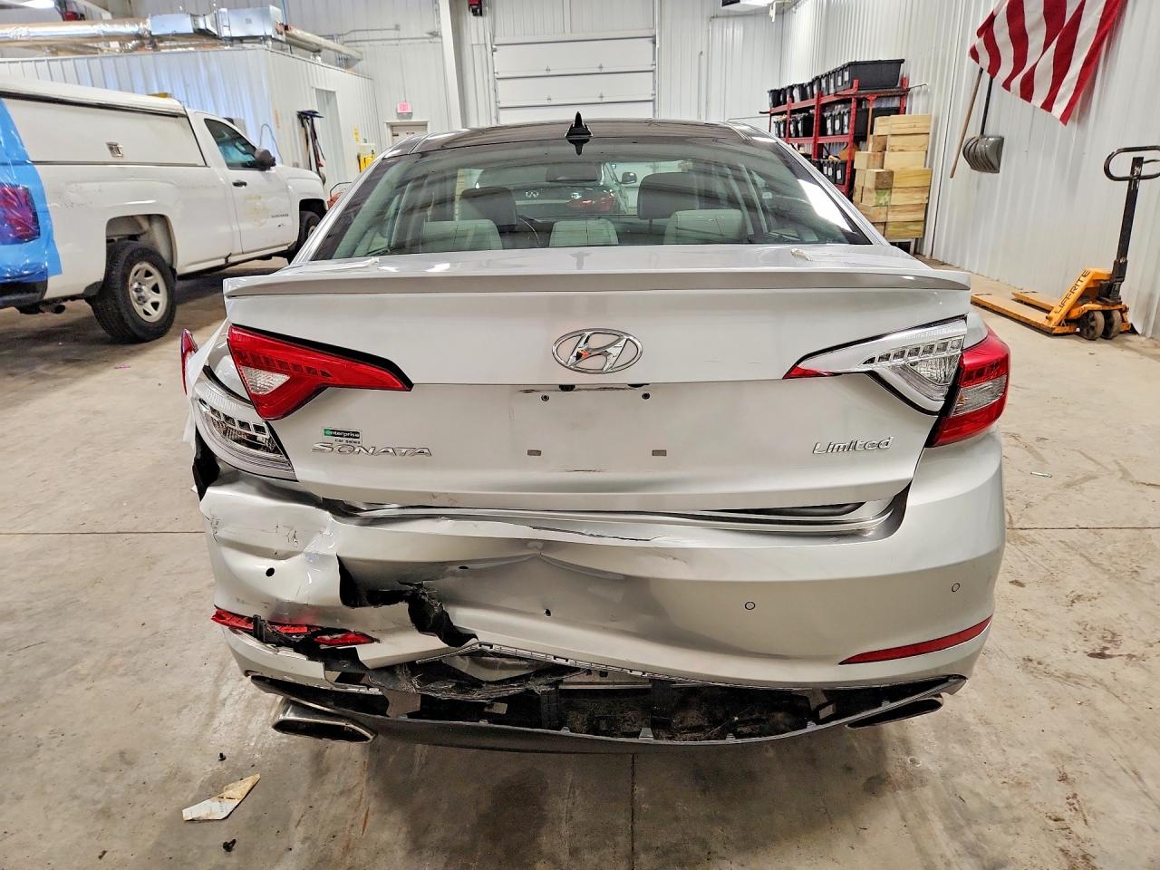 2015 Hyundai Sonata Limited Silver vin: 5NPE34AF6FH247963