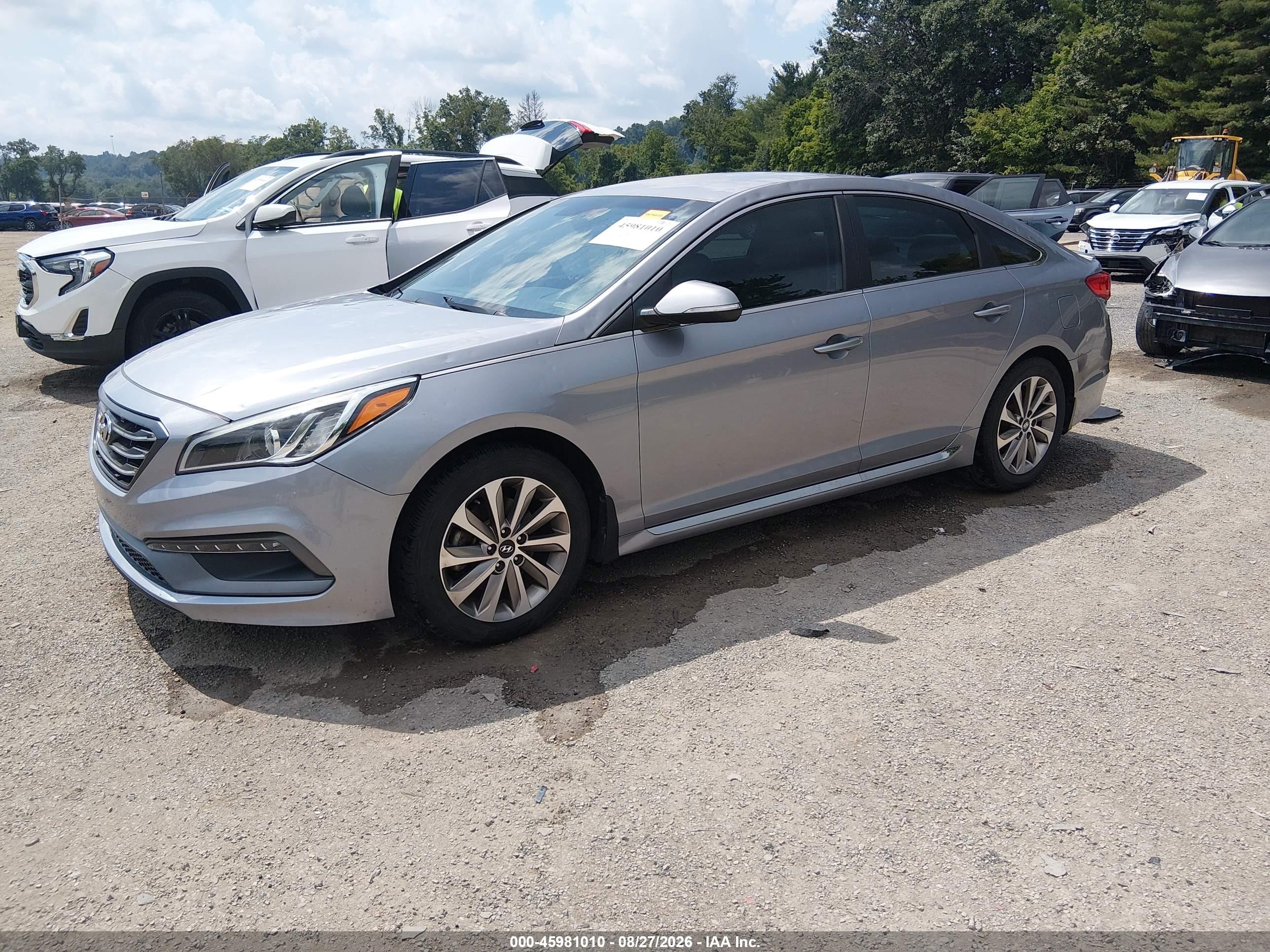 2016 Hyundai Sonata Sport Silver vin: 5NPE34AF6GH262383