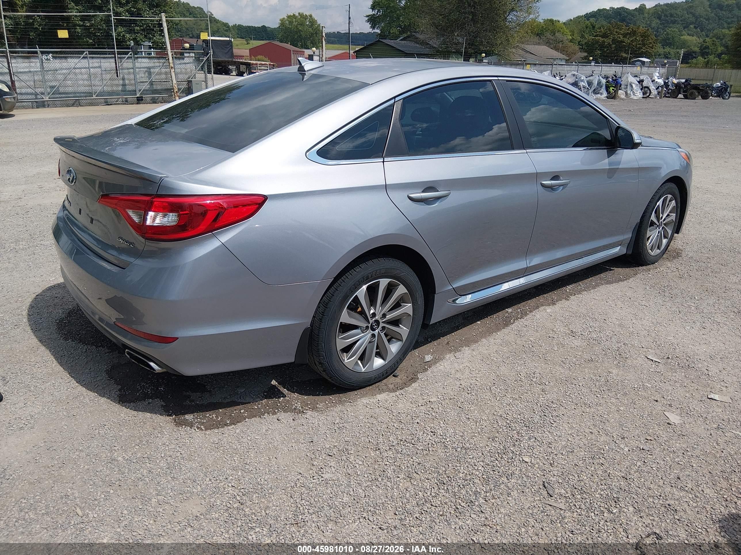 2016 Hyundai Sonata Sport Silver vin: 5NPE34AF6GH262383