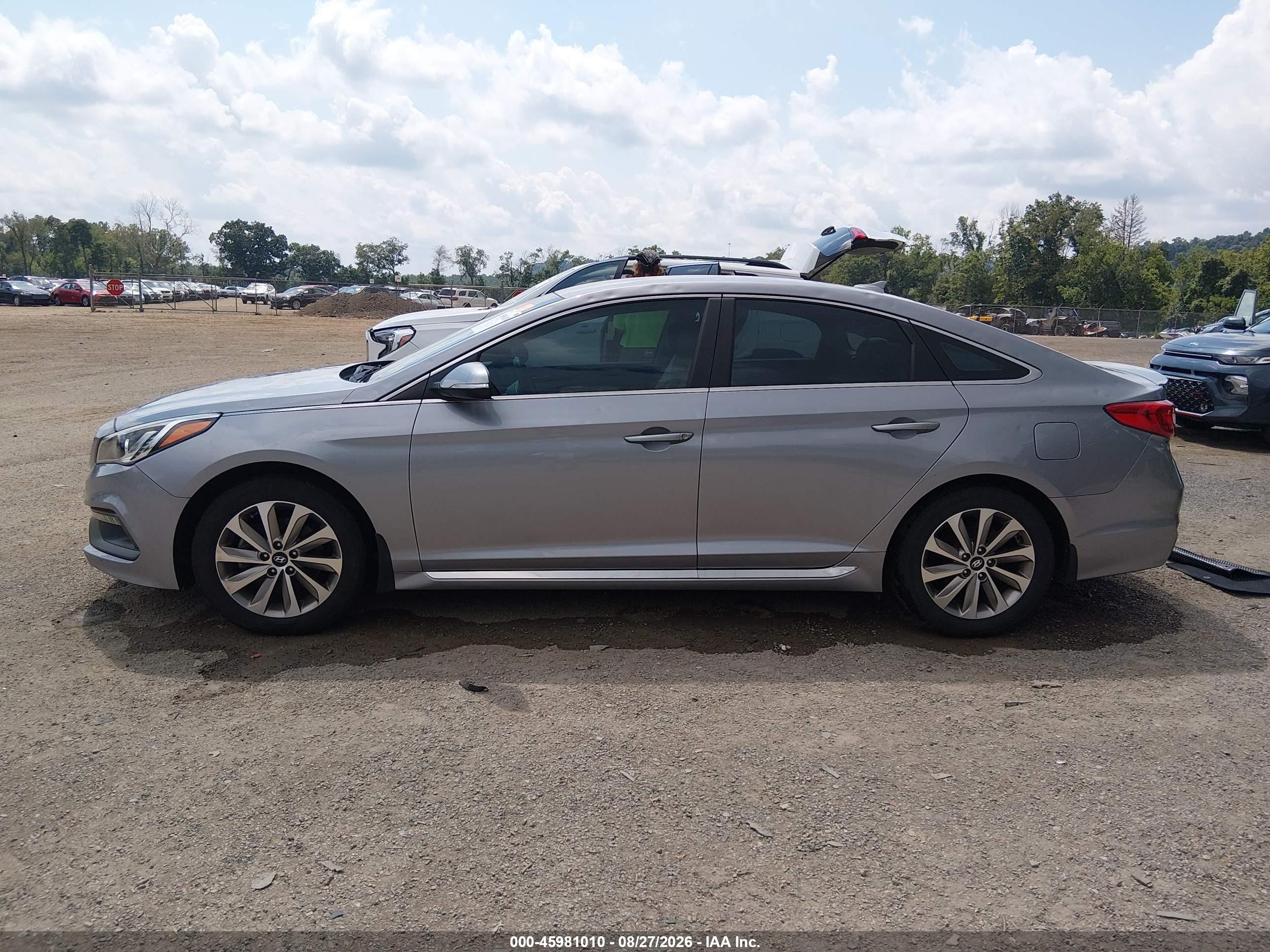 2016 Hyundai Sonata Sport Silver vin: 5NPE34AF6GH262383
