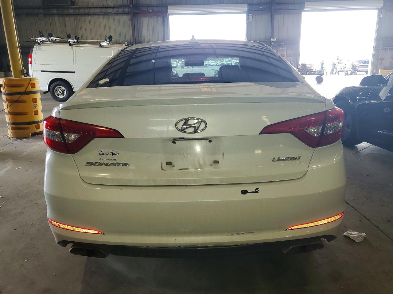 2015 Hyundai Sonata Limited Белый vin: 5NPE34AF7FH013427