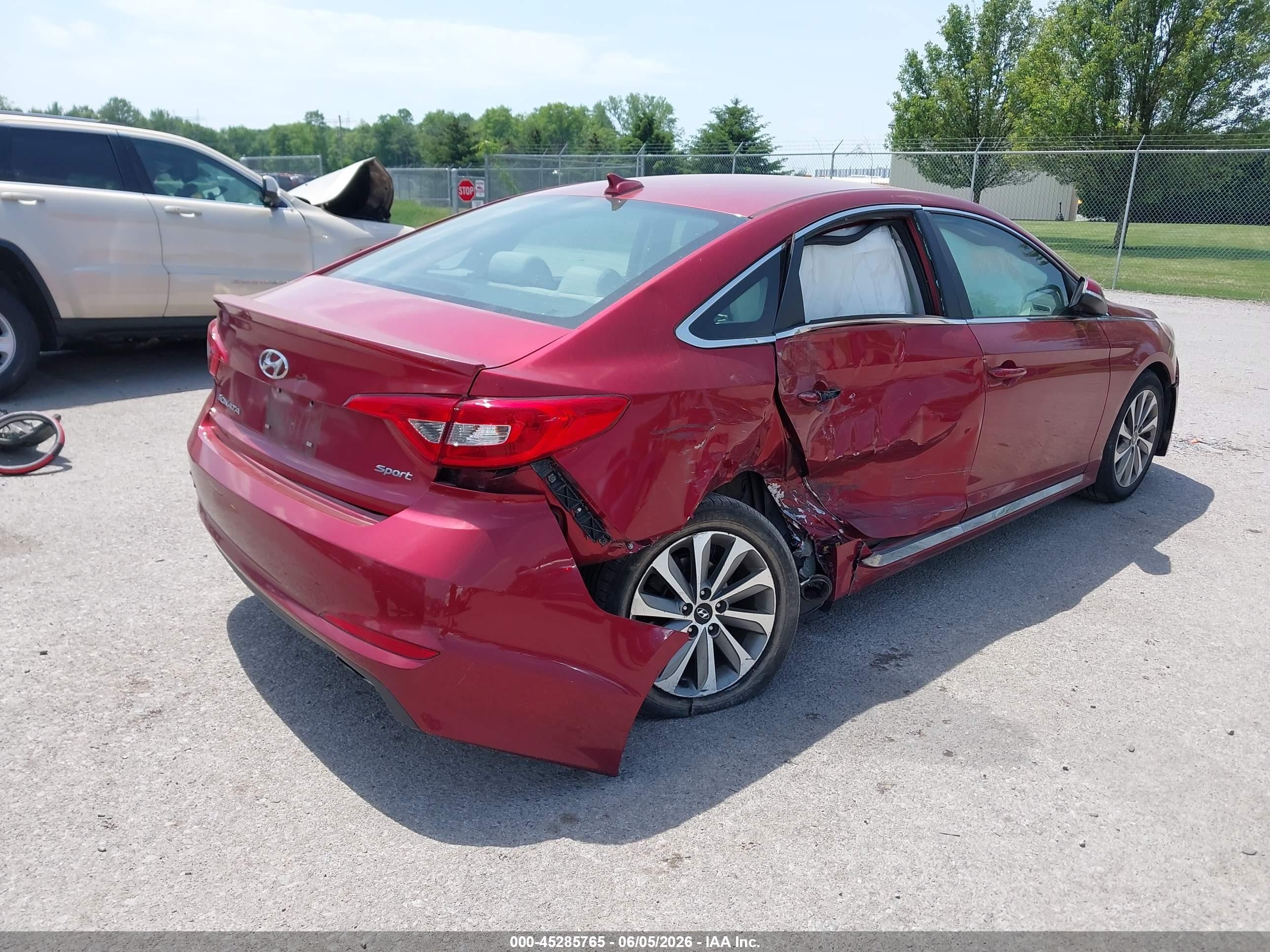 2015 Hyundai Sonata Sport Красный vin: 5NPE34AF7FH051952